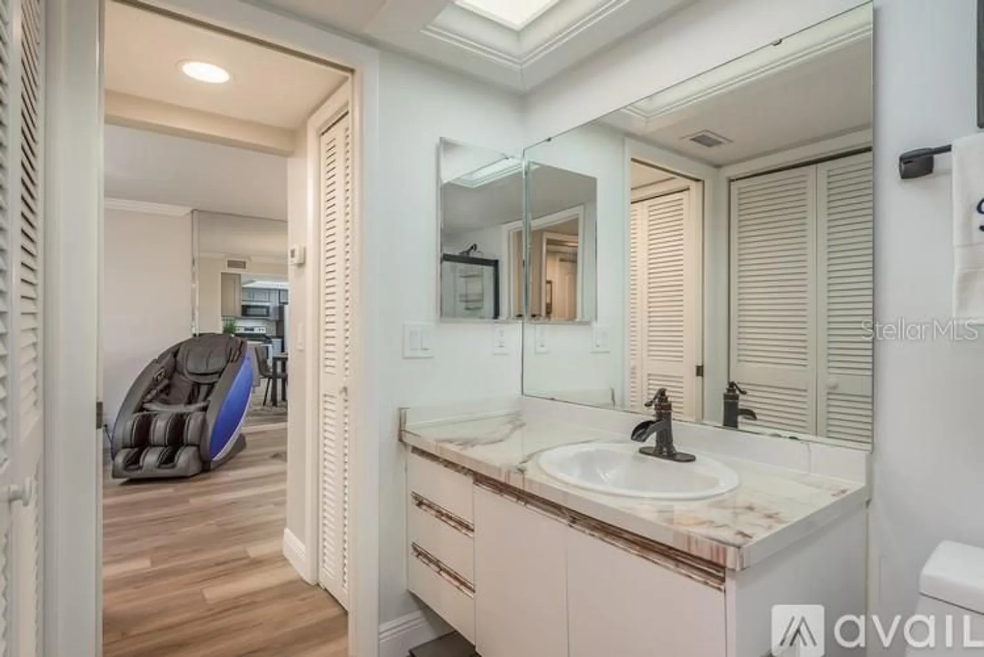 Property Slideshow image 16 of 22 | 3062 eastland blvd unit 407, Clearwater, FL, 33761