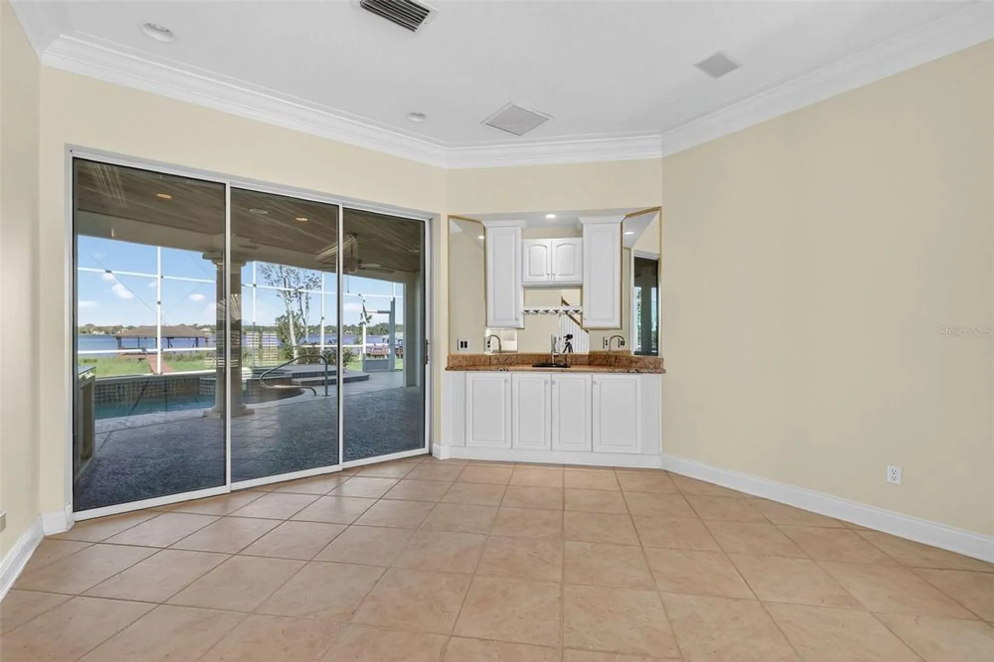 Property Slideshow image 10 of 80 | 1861 edgewater dr, Mount Dora, FL, 32757
