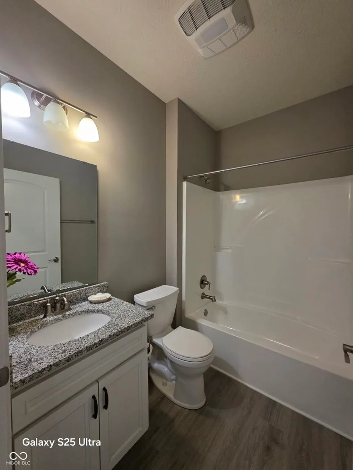 Property Slideshow image 19 of 27 | 9106 hedley way, Avon, IN, 46123