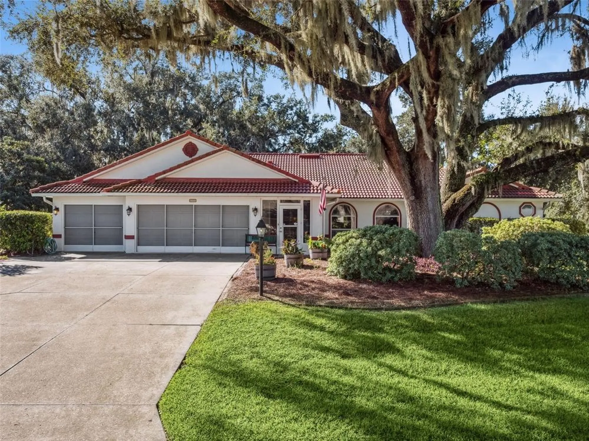 Property Slideshow image 5 of 86 | 5609 rosewall cir, Leesburg, FL, 34748