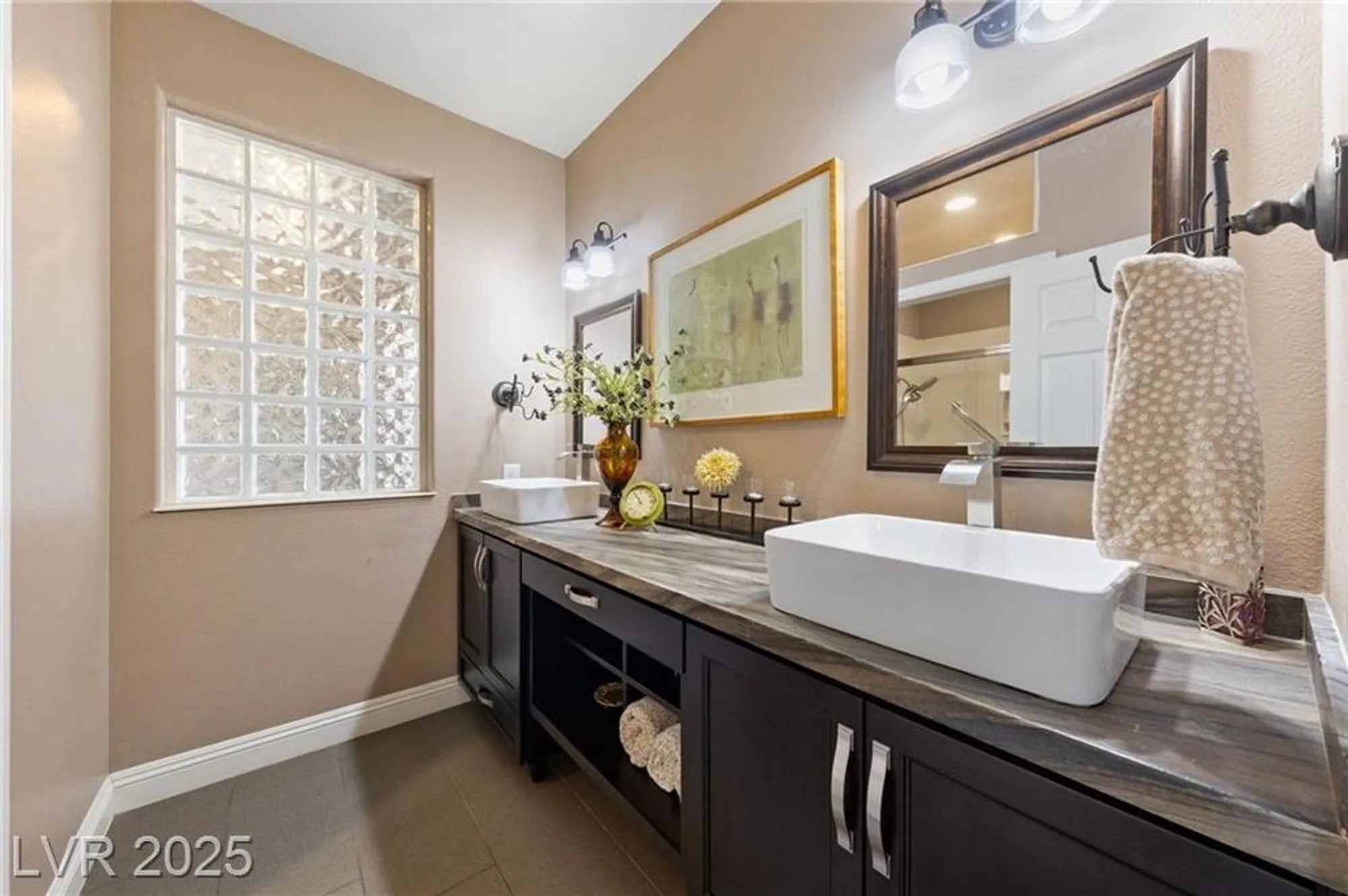 Property Slideshow image 48 of 69 | 2616 faiss dr, Las Vegas, NV, 89134