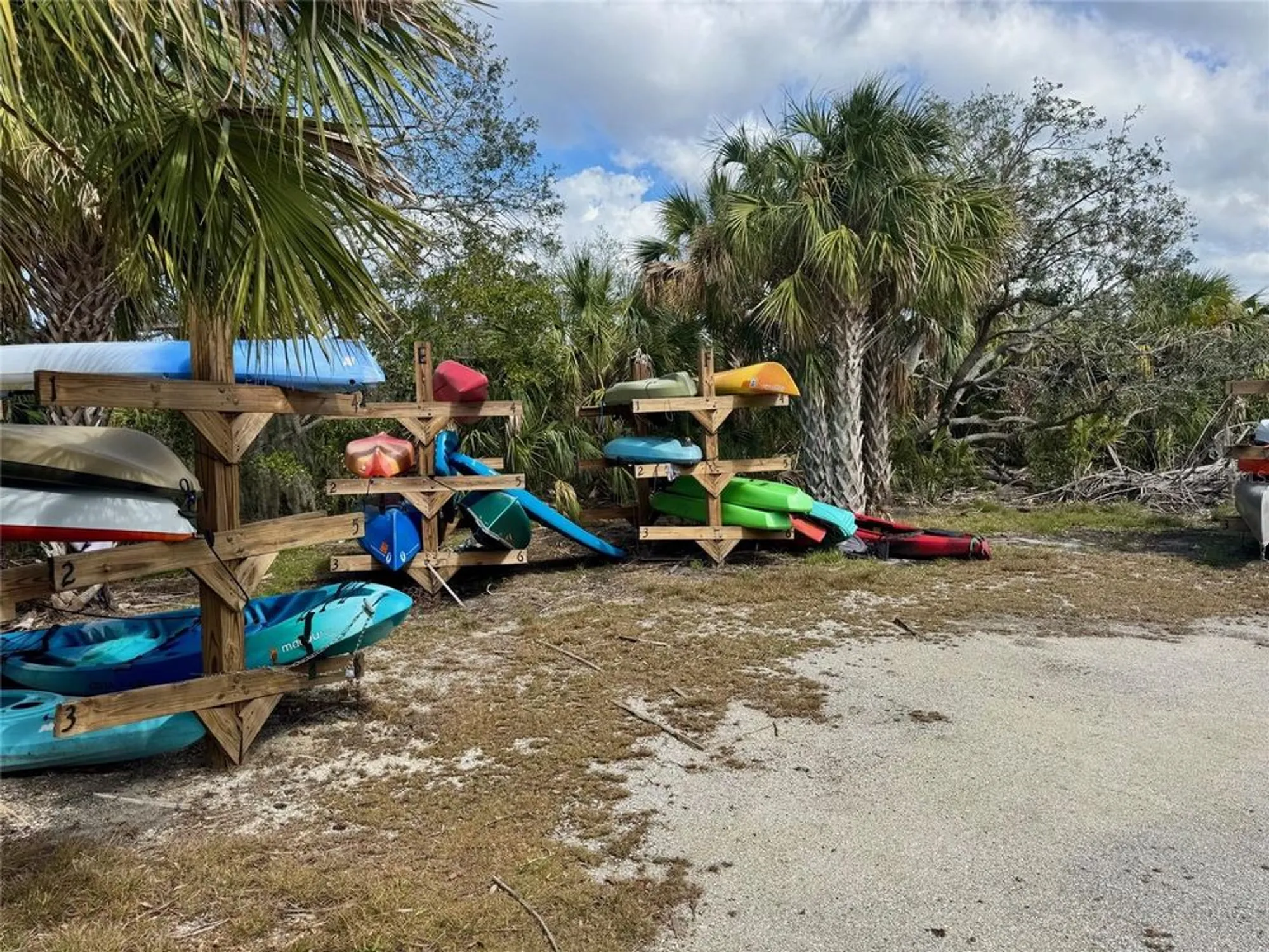 Property Slideshow image 47 of 56 | 5040 lake overlook ave, Bradenton, FL, 34208