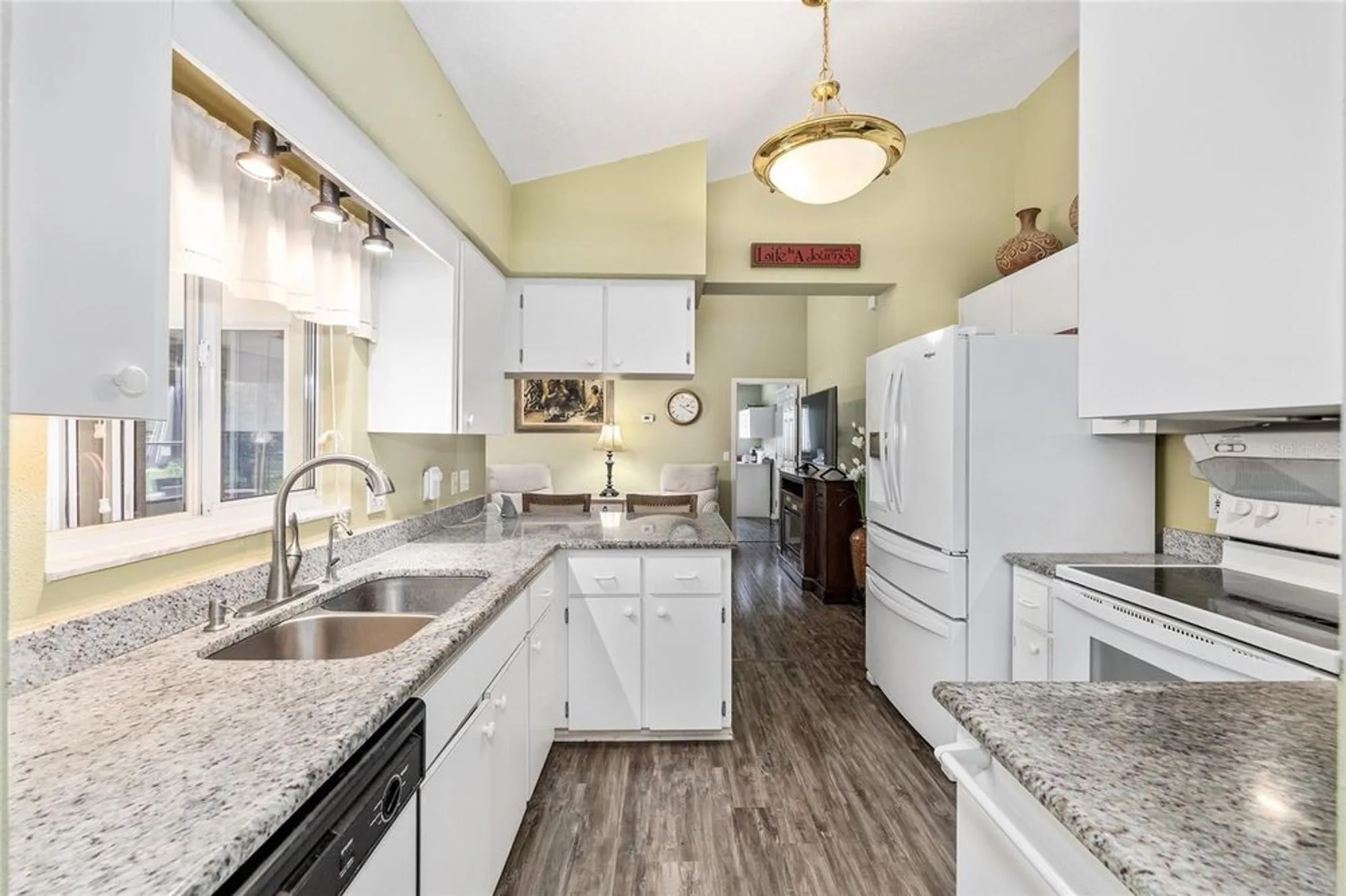 Property Slideshow image 16 of 49 | 5140 nw 25th loop, Ocala, FL, 34482