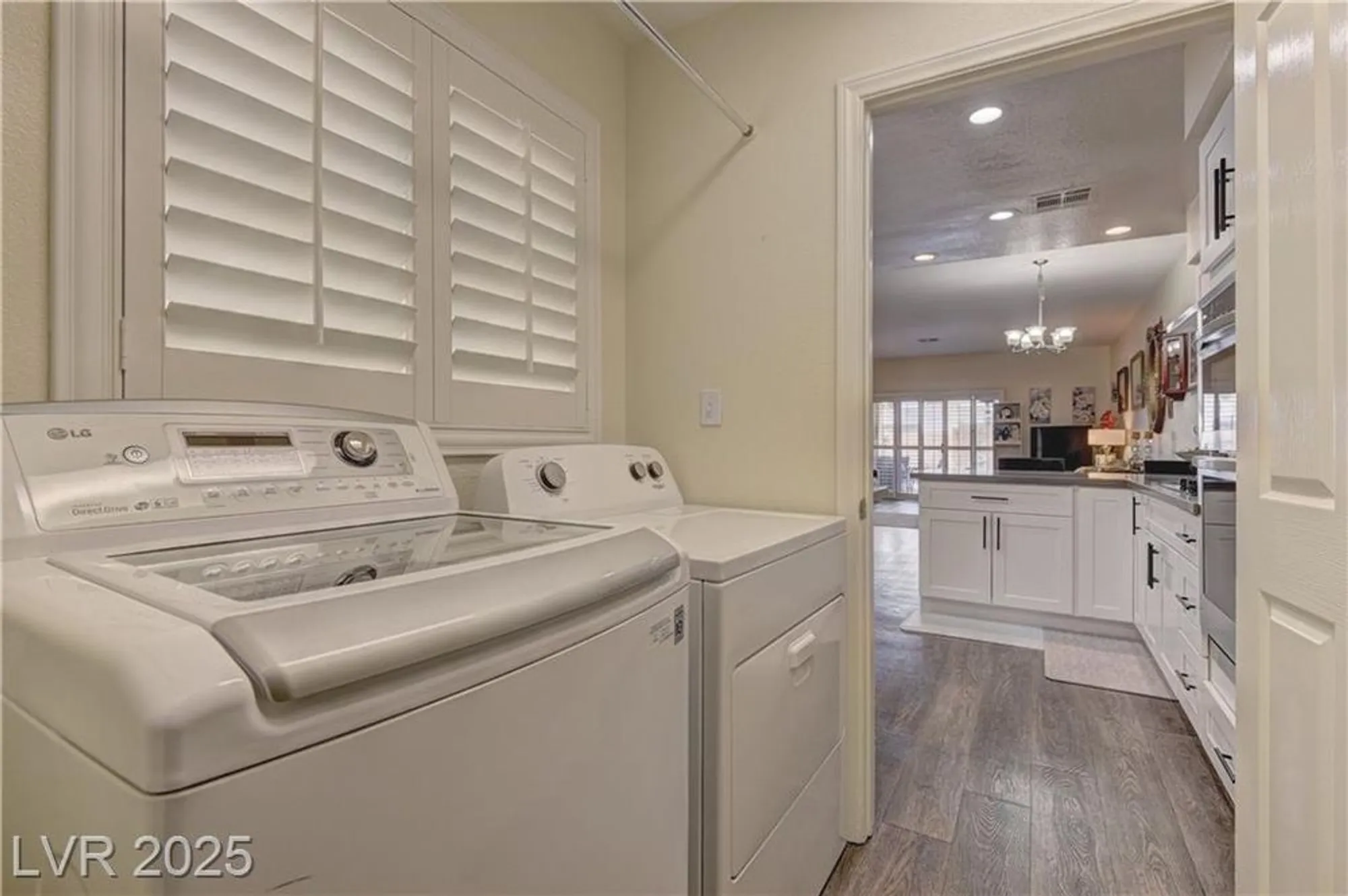 Property Slideshow image 12 of 25 | 468 fallwood ln, Las Vegas, NV, 89107
