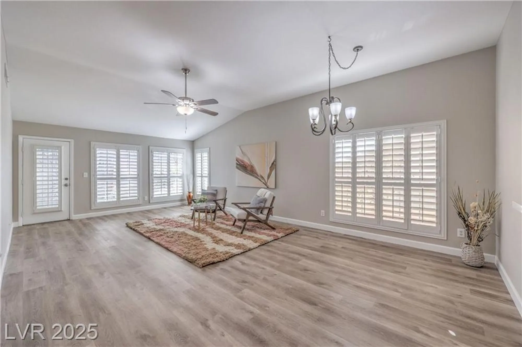 Property Slideshow image 4 of 36 | 5452 cove point dr, Las Vegas, NV, 89130