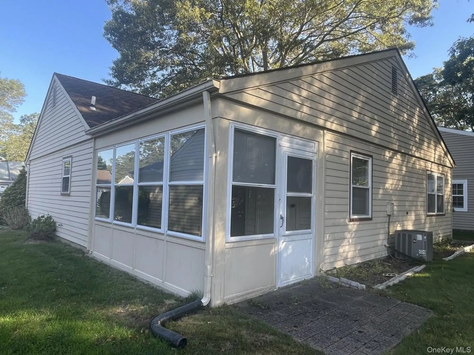 Property Slideshow image 18 of 18 | 323 brownfield dr, Ridge, NY, 11961