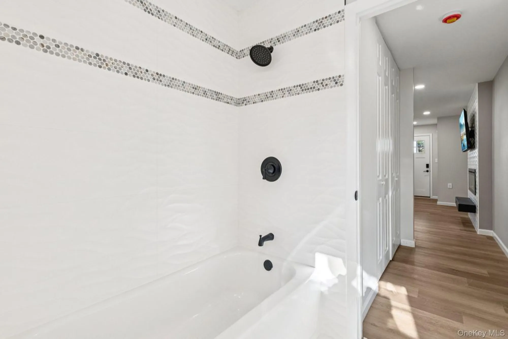 Property Slideshow image 17 of 26 | 195 canterbury dr, Ridge, NY, 11961