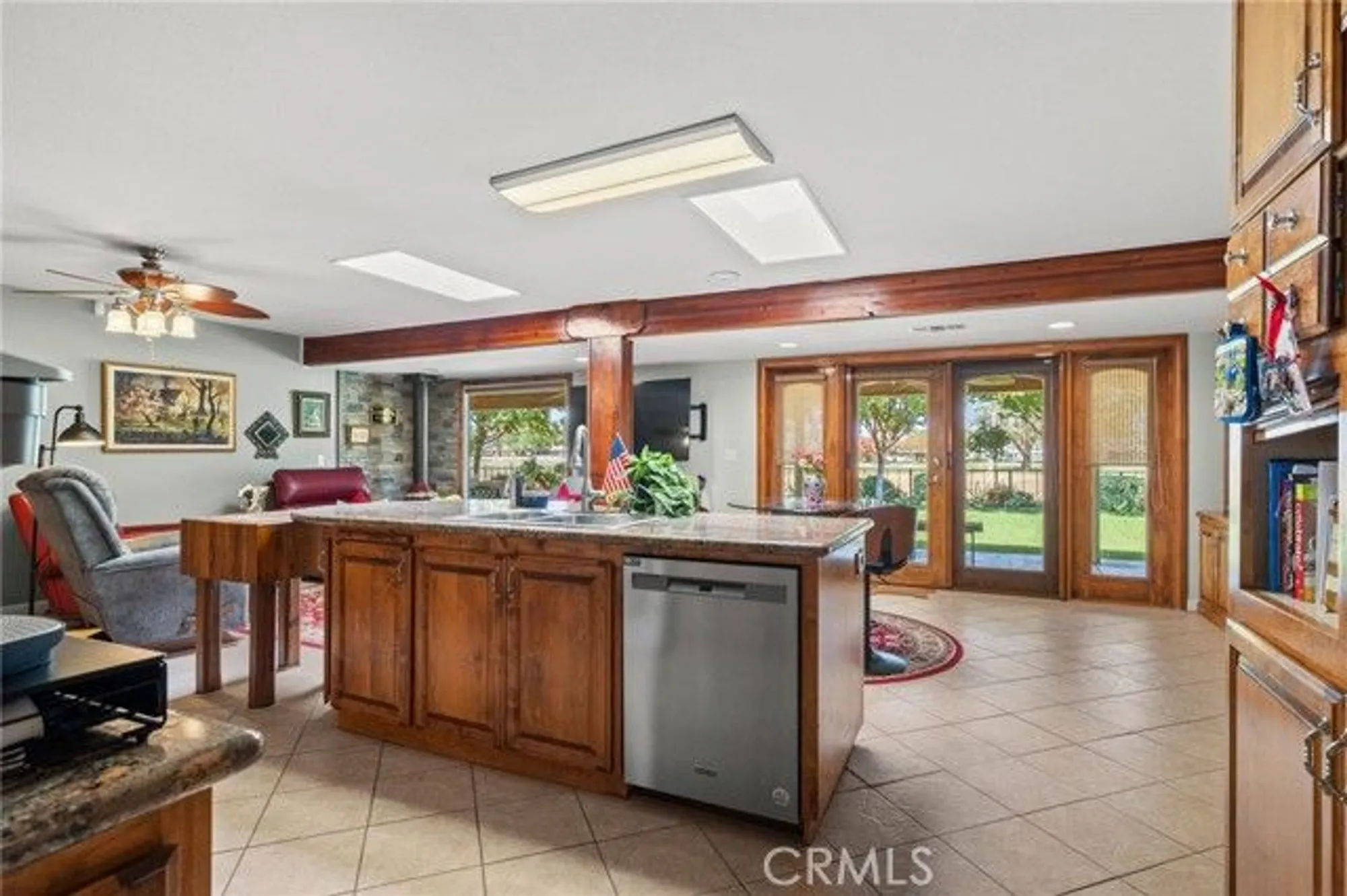 Property Slideshow image 5 of 48 | 704 river oaks dr, Bakersfield, CA, 93309