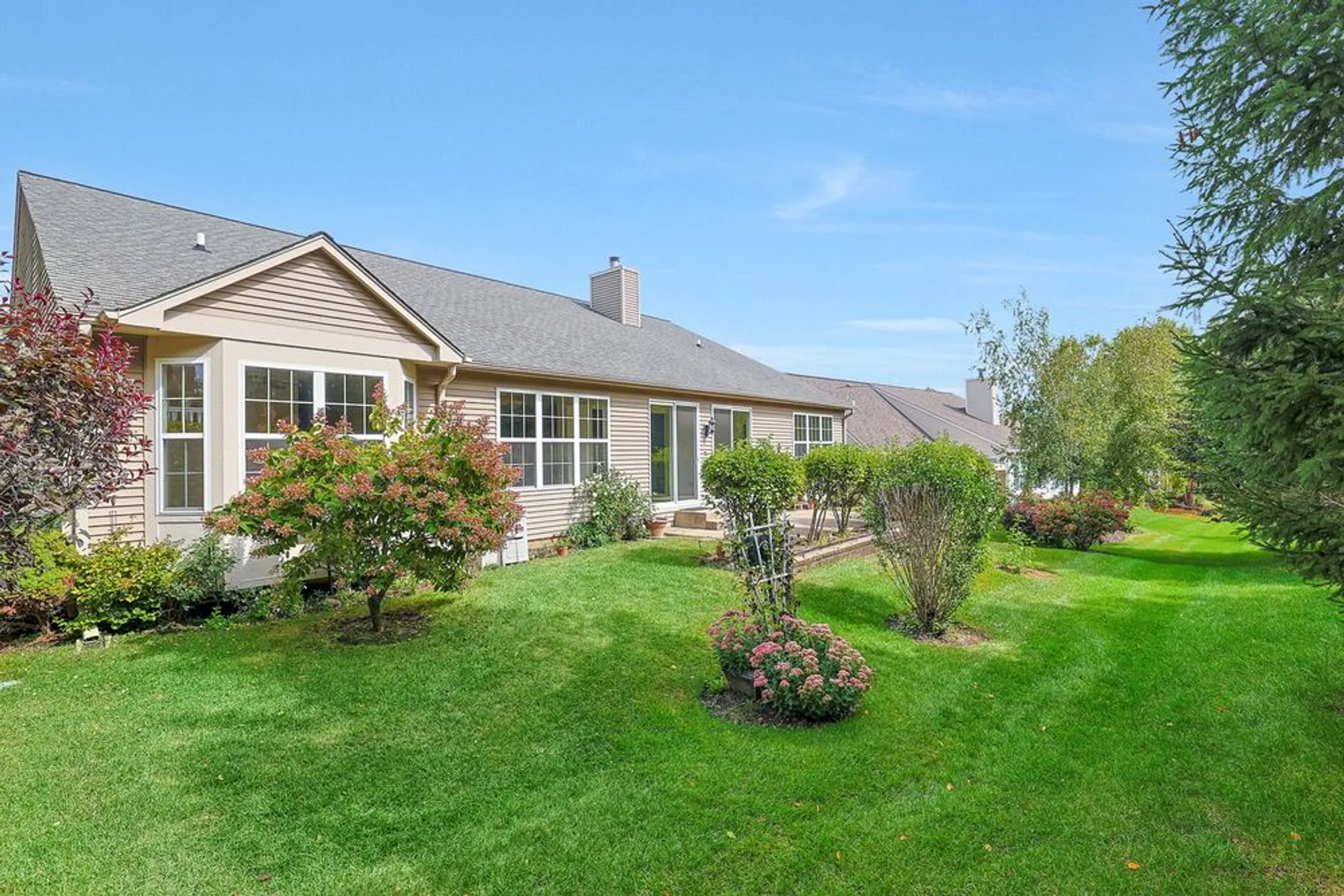 Property Slideshow image 27 of 30 | 13813 roosevelt dr, Huntley, IL, 60142