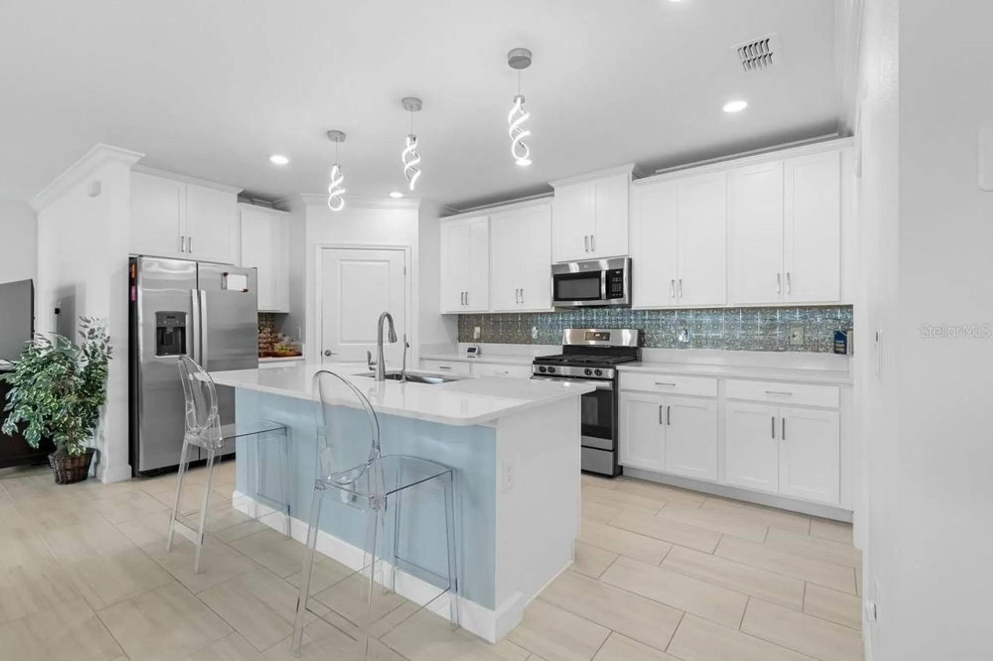 Property Slideshow image 5 of 38 | 17222 holly well ave, Wimauma, FL, 33598