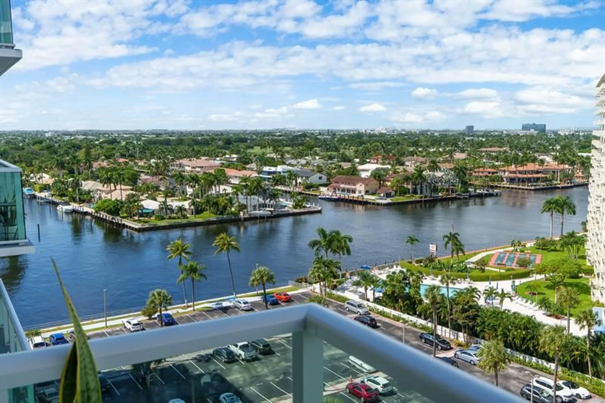 Property Slideshow image 4 of 48 | 3233 ne 34th st apt 1207, Fort Lauderdale, FL, 33308