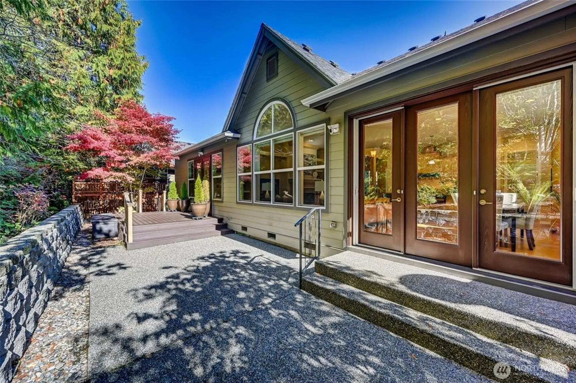 Property Slideshow image 36 of 40 | 12115 big leaf way, Redmond, WA, 98053