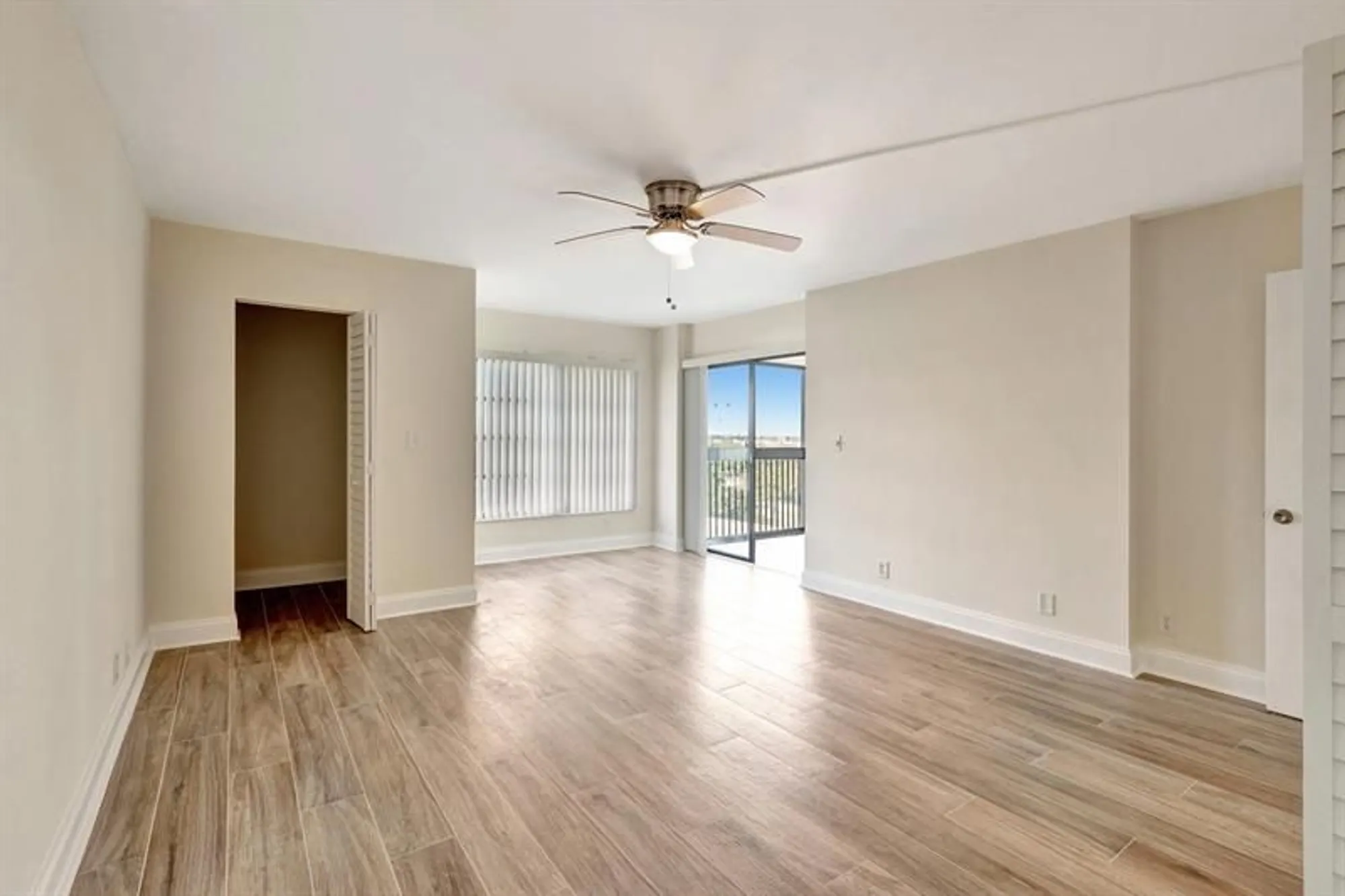 Property Slideshow image 14 of 27 | 14460 strathmore ln 807, Delray Beach, FL, 33446