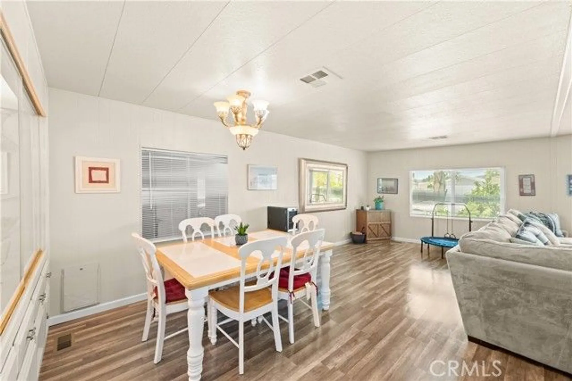 Property Slideshow image 19 of 60 | 2964 silver oak way, Hemet, CA, 92545