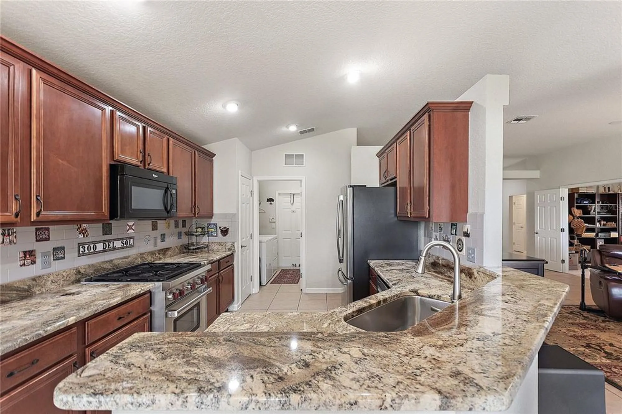 Property Slideshow image 36 of 70 | 300 del sol ave, Davenport, FL, 33837
