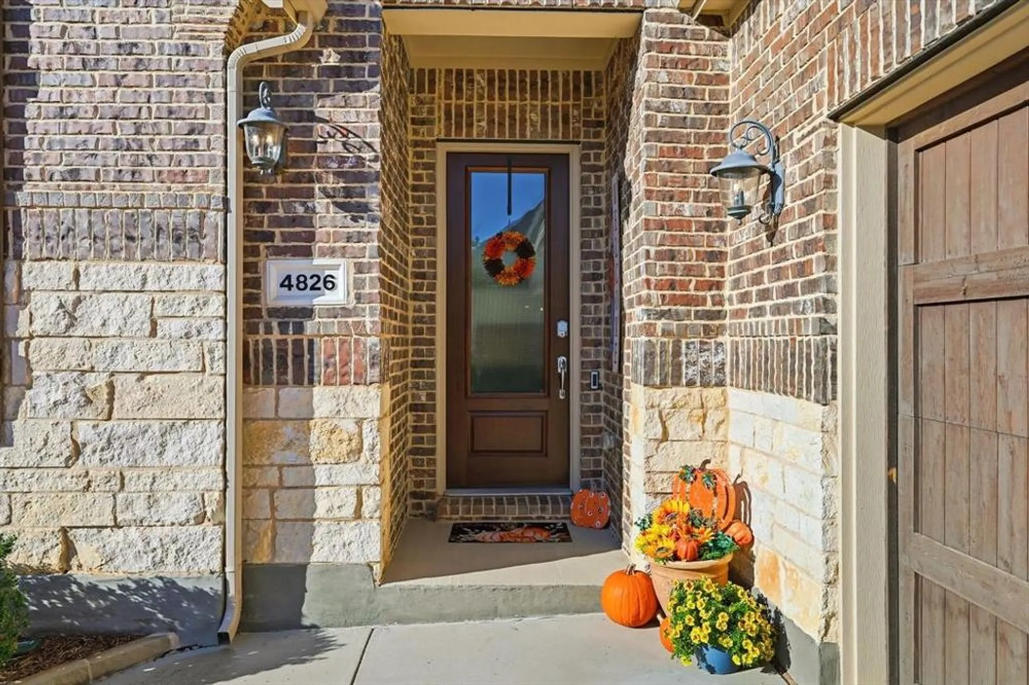 Property Slideshow image 2 of 40 | 4826 forest crest pkwy, Arlington, TX, 76005