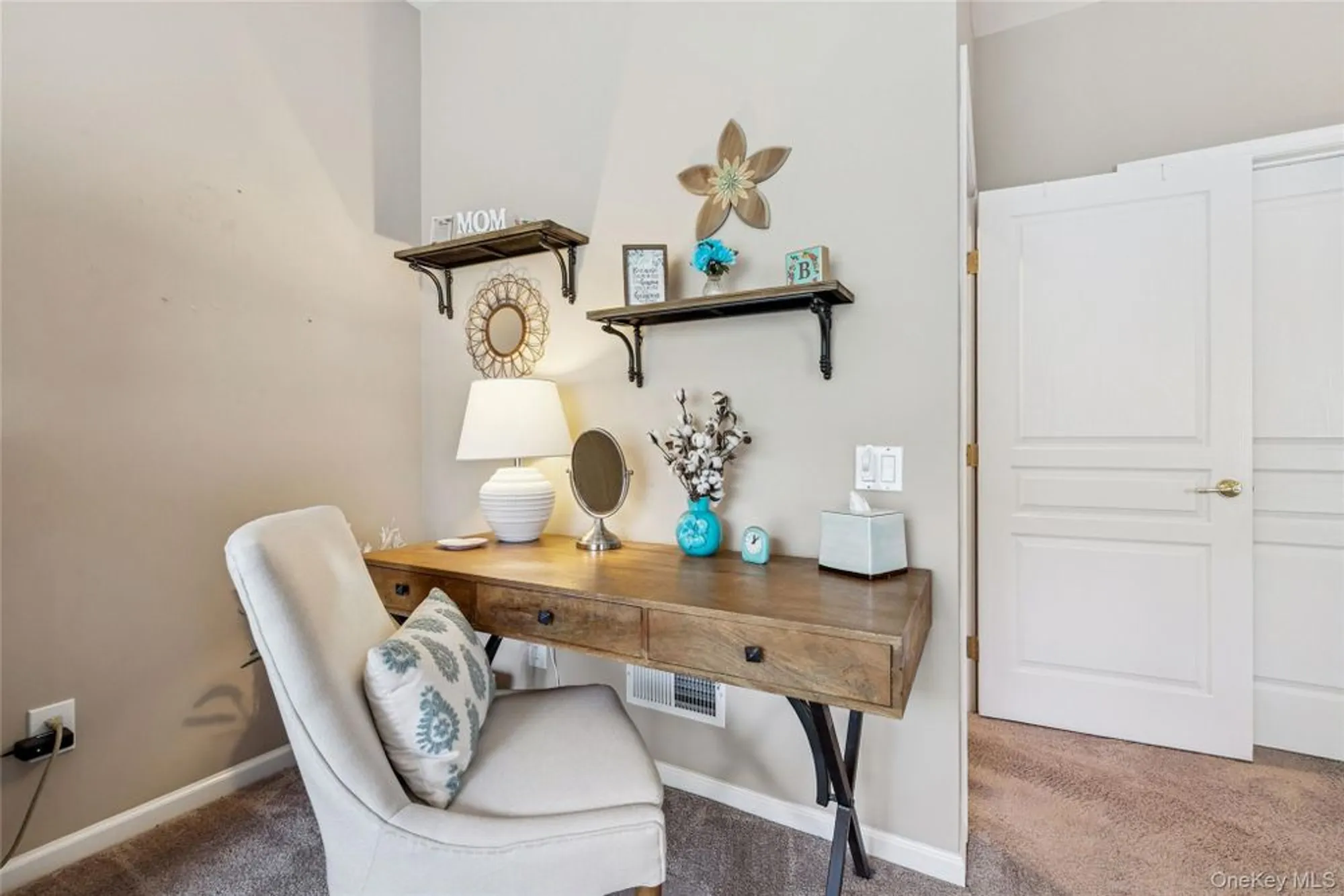 Property Slideshow image 25 of 40 | 25 louden loop, Mount Sinai, NY, 11766