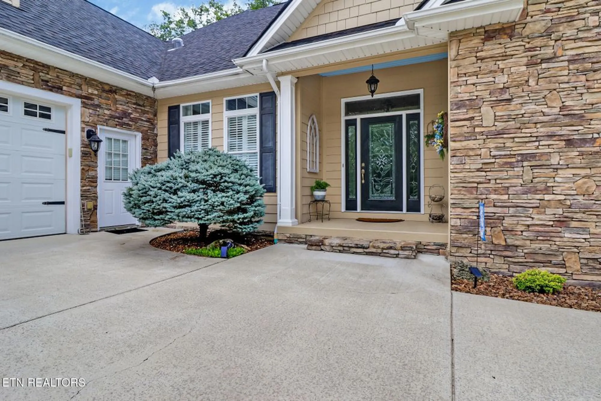Property Slideshow image 4 of 47 | 237 forest hill dr, Crossville, TN, 38558