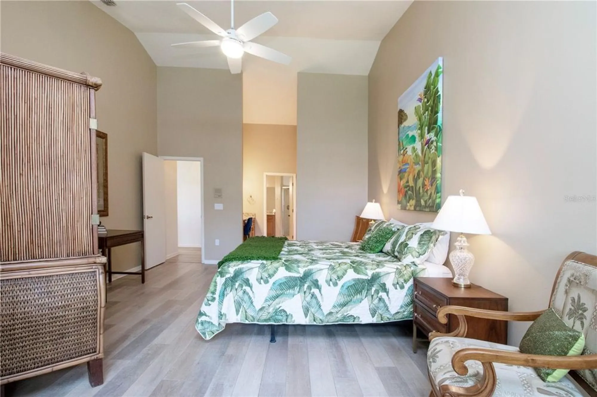 Property Slideshow image 16 of 39 | 5273 heron way # 202, Sarasota, FL, 34231