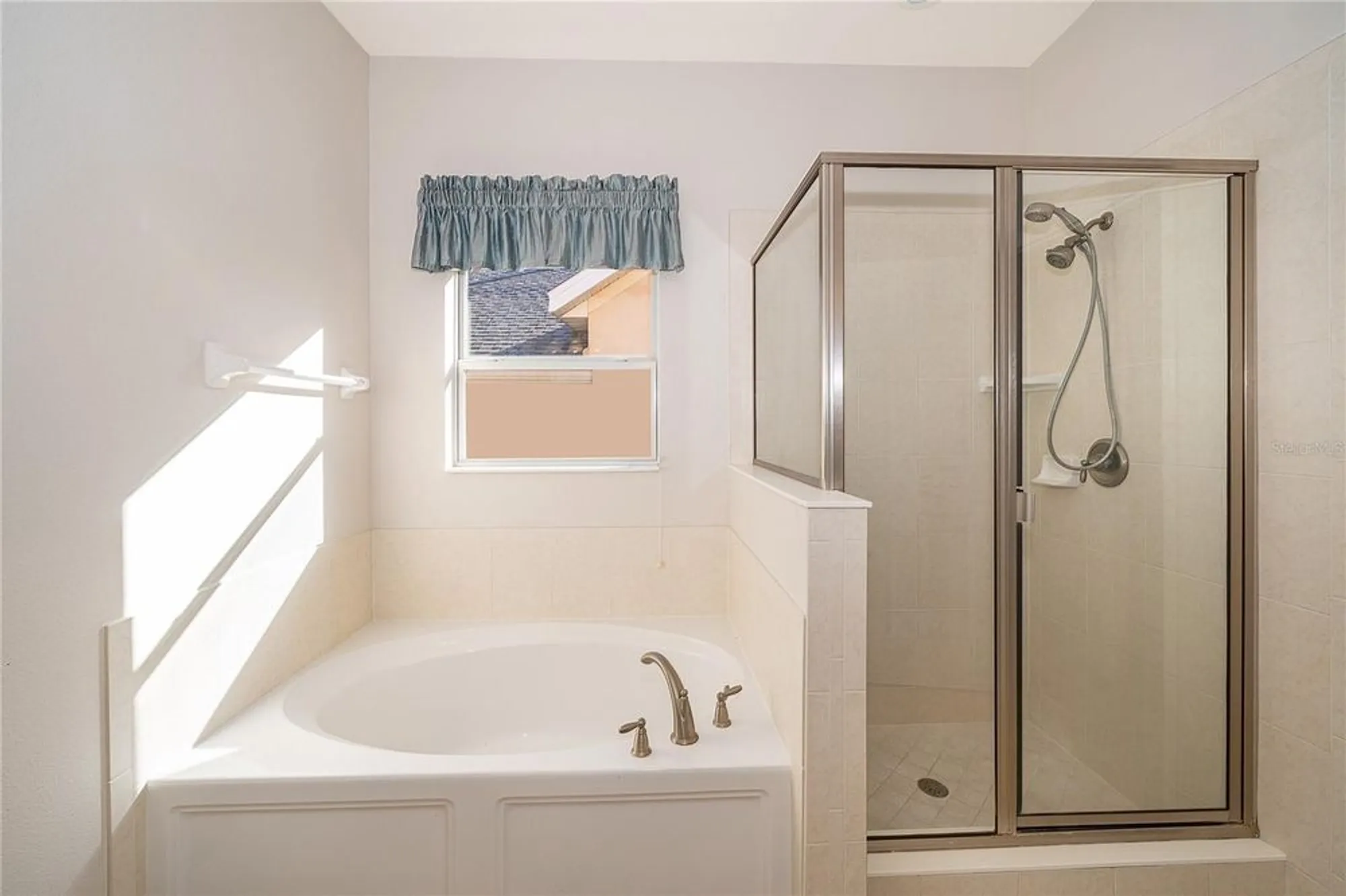 Property Slideshow image 22 of 28 | 21612 belgian ct, Mount Dora, FL, 32757