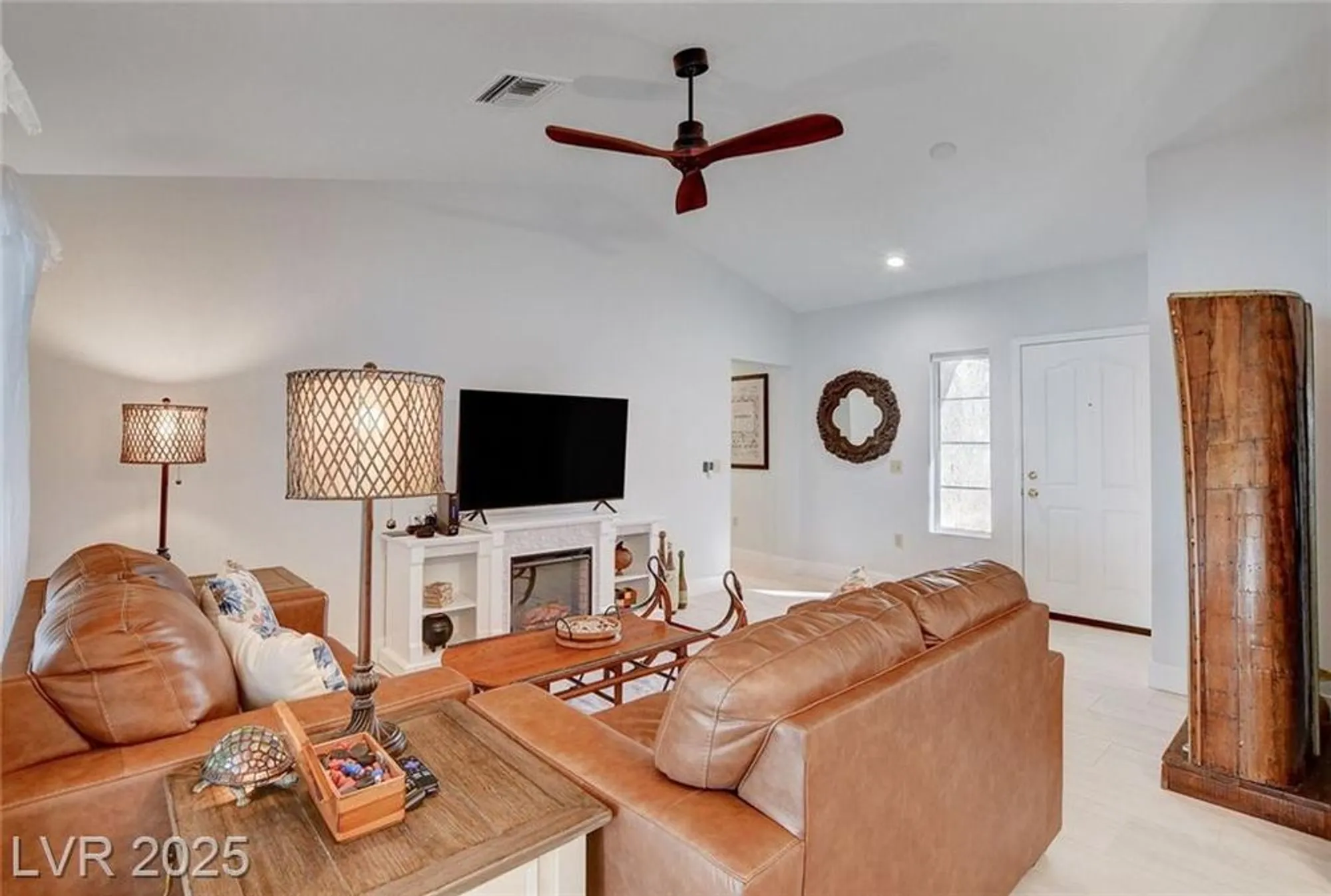 Property Slideshow image 16 of 42 | 9037 grayling dr, Las Vegas, NV, 89134