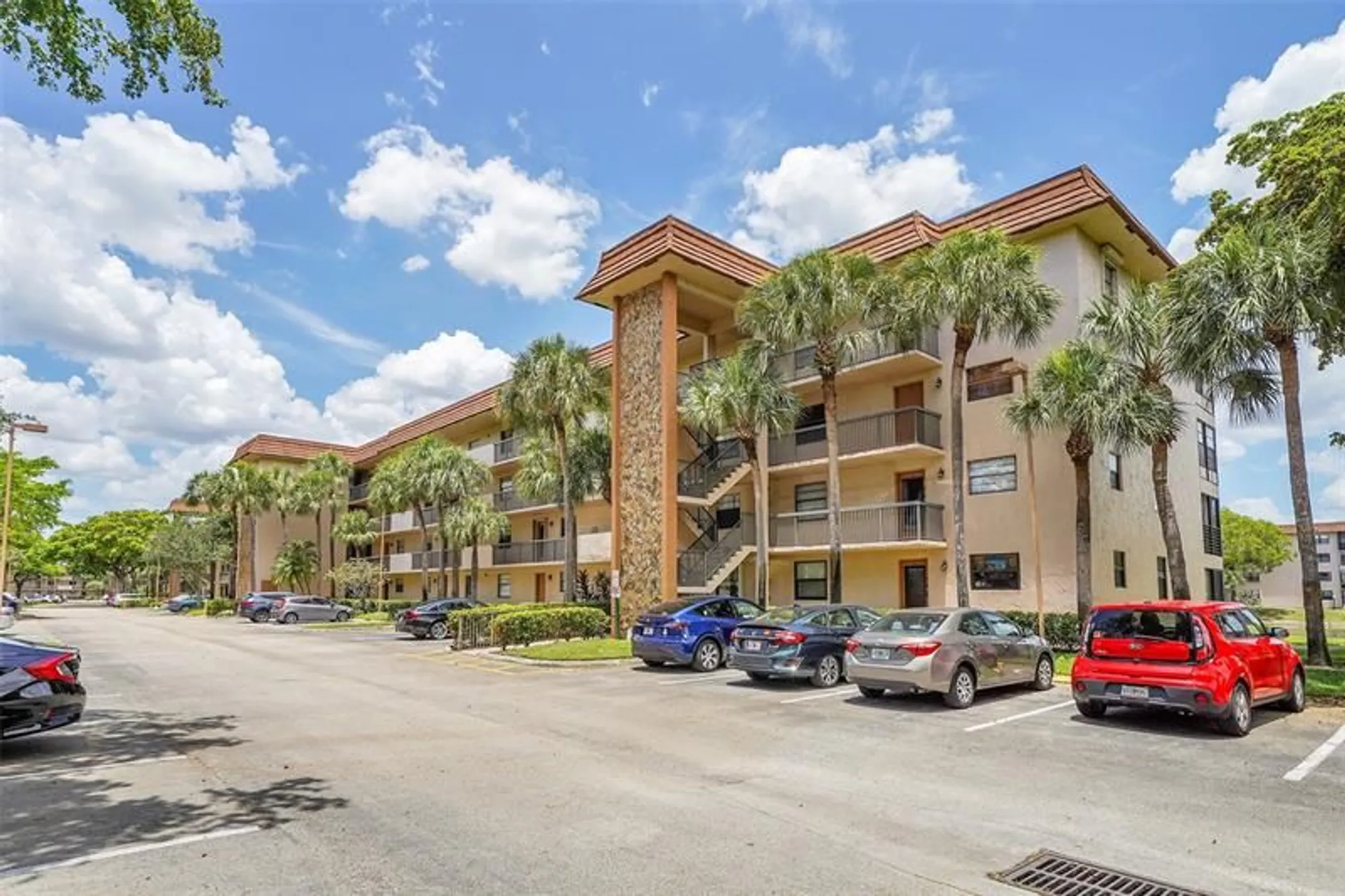 Property Slideshow image 2 of 30 | 4950 e sabal palm blvd 302, Tamarac, FL, 33319
