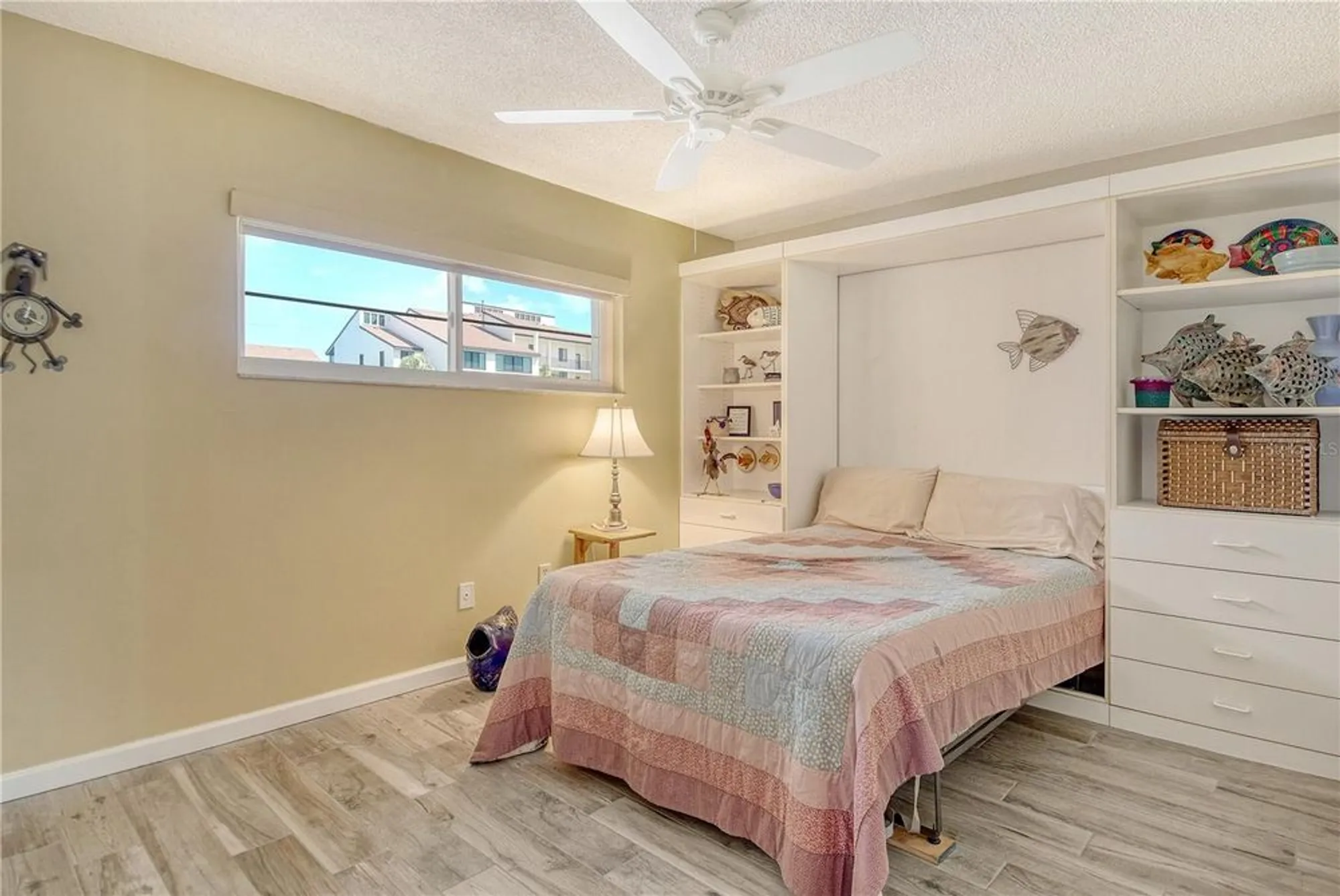 Property Slideshow image 28 of 62 | 1250 n portofino dr apt 208, Sarasota, FL, 34242