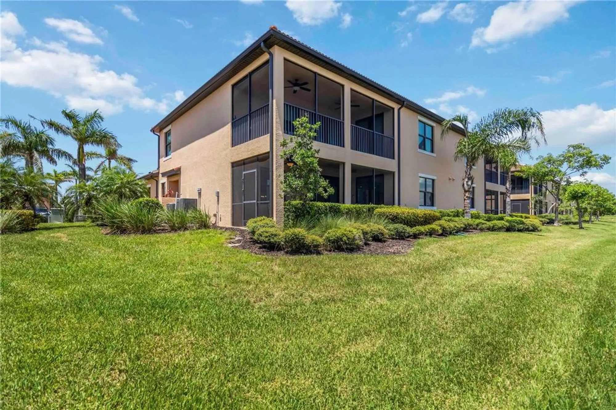 Property Slideshow image 44 of 100 | 10801 tarflower dr 102, Venice, FL, 34293
