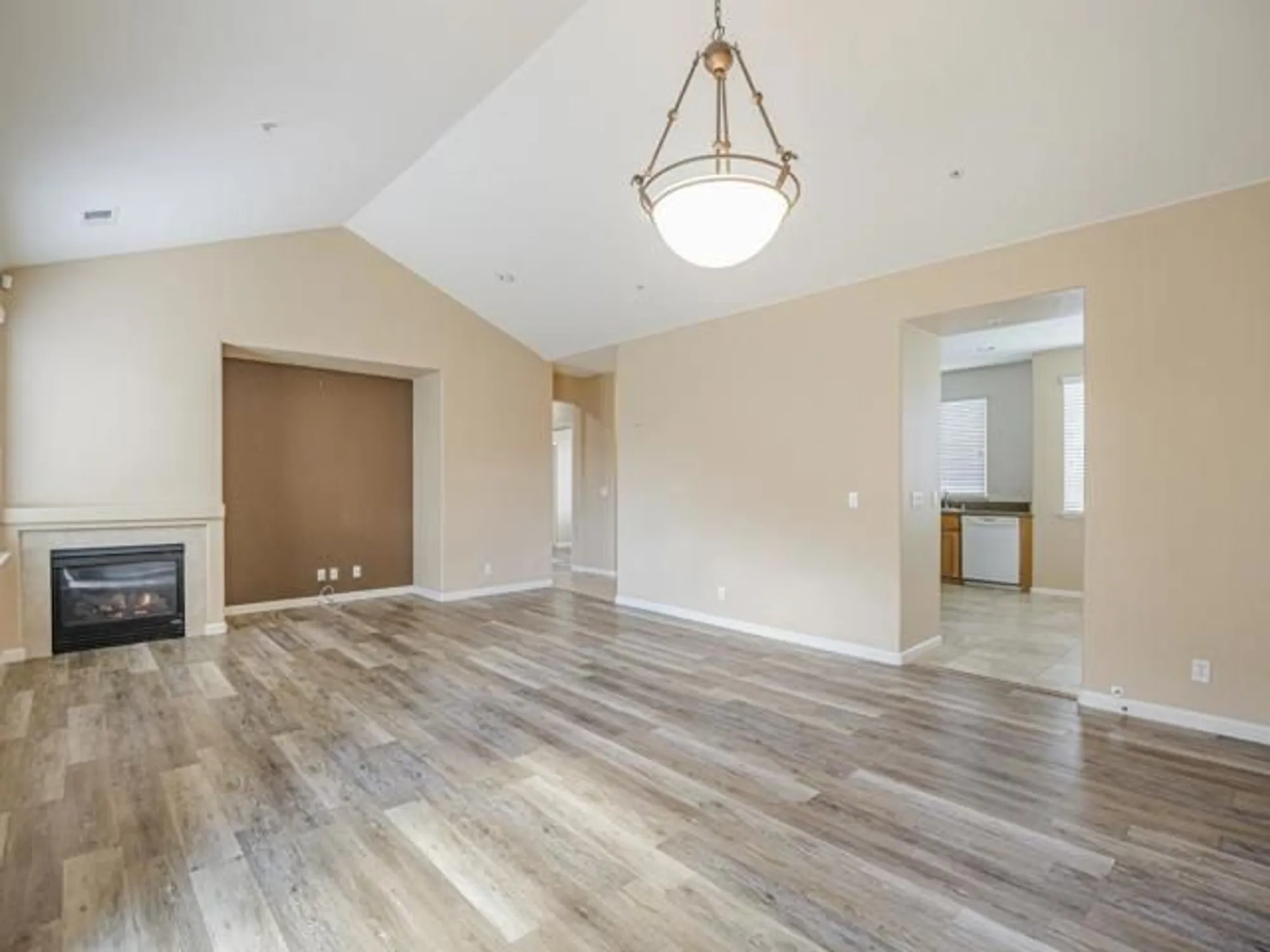 Property Slideshow image 7 of 38 | 443 vivienne dr, Watsonville, CA, 95076