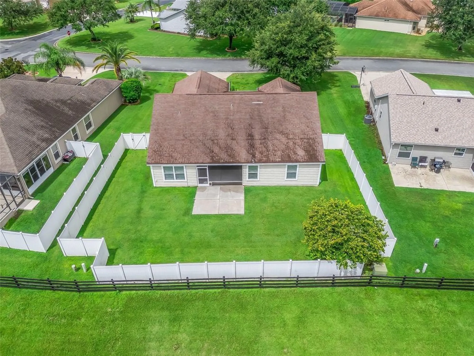 Property Slideshow image 36 of 41 | 12185 ne 51st cir, Oxford, FL, 34484