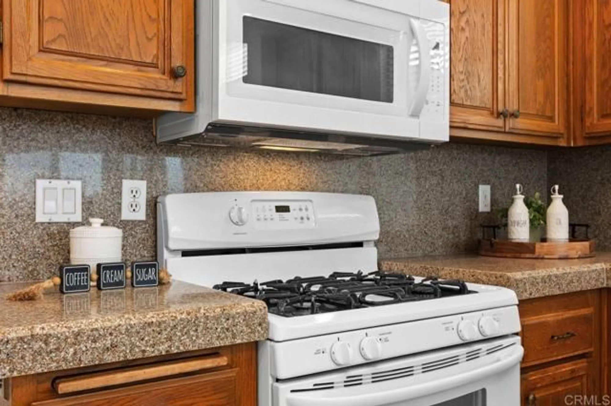 Property Slideshow image 15 of 45 | 1263 via navajo, San Marcos, CA, 92078