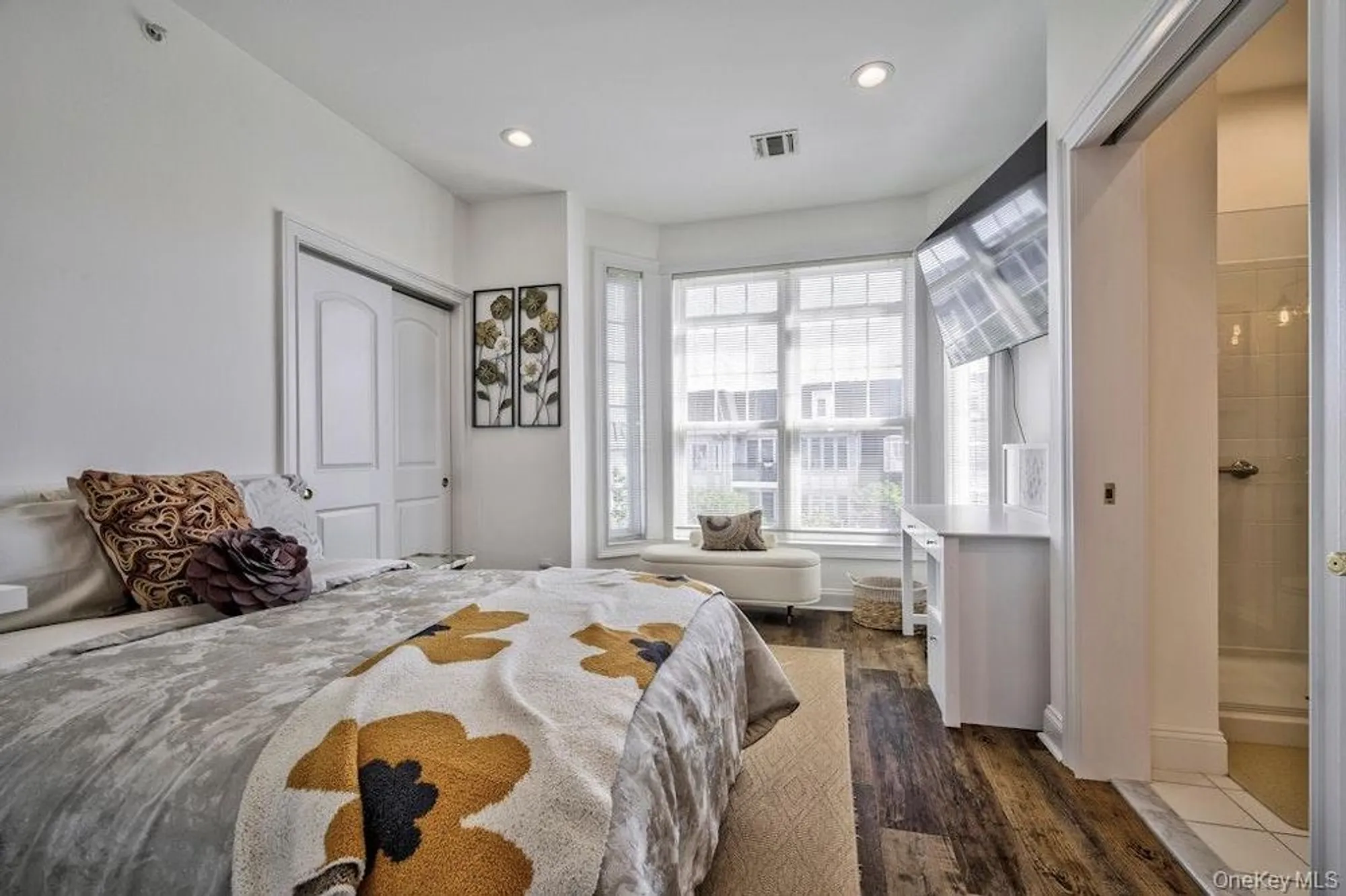 Property Slideshow image 8 of 16 | 323 roosevelt way, Westbury, NY, 11590