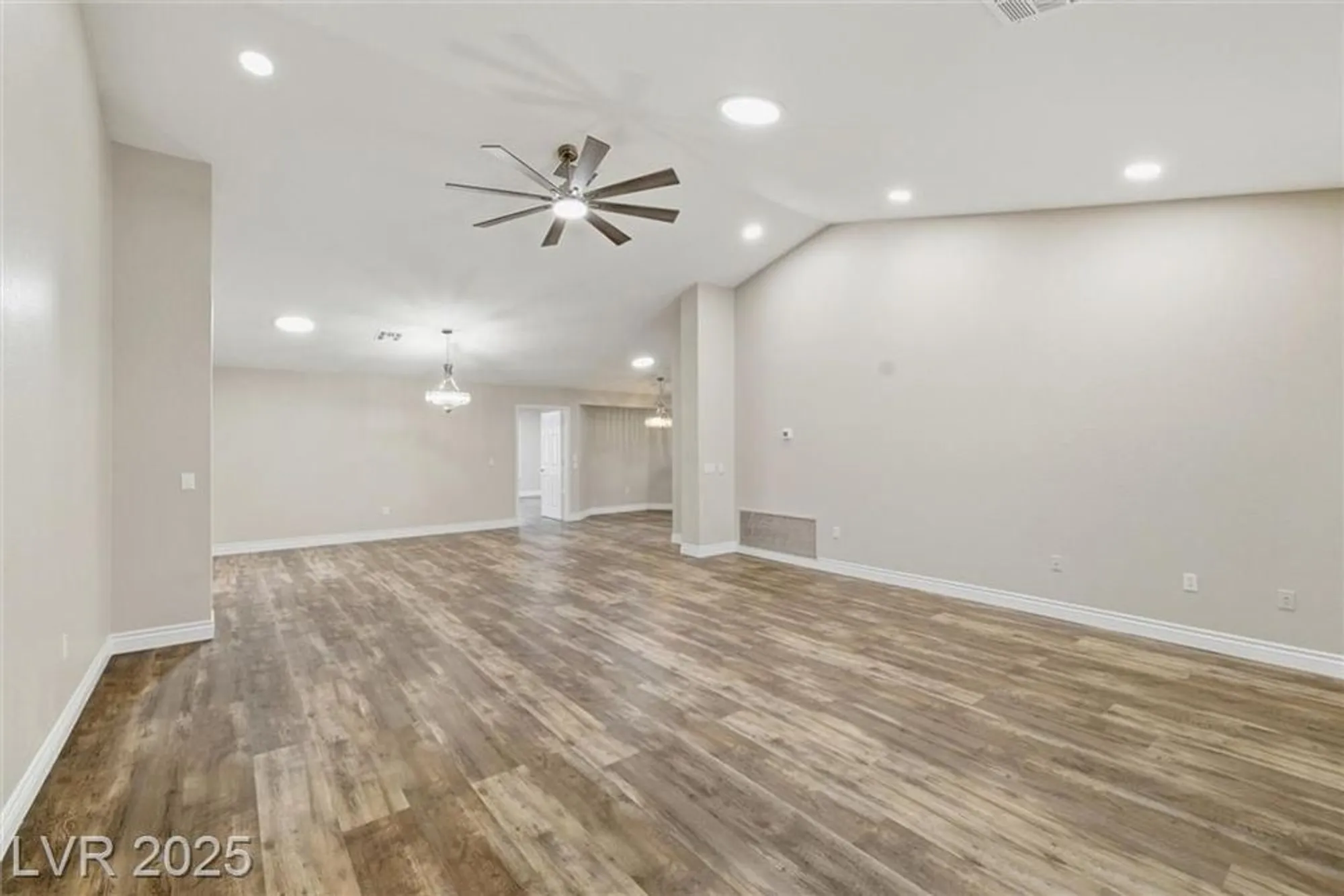 Property Slideshow image 10 of 66 | 3001 merimar dr, Las Vegas, NV, 89134