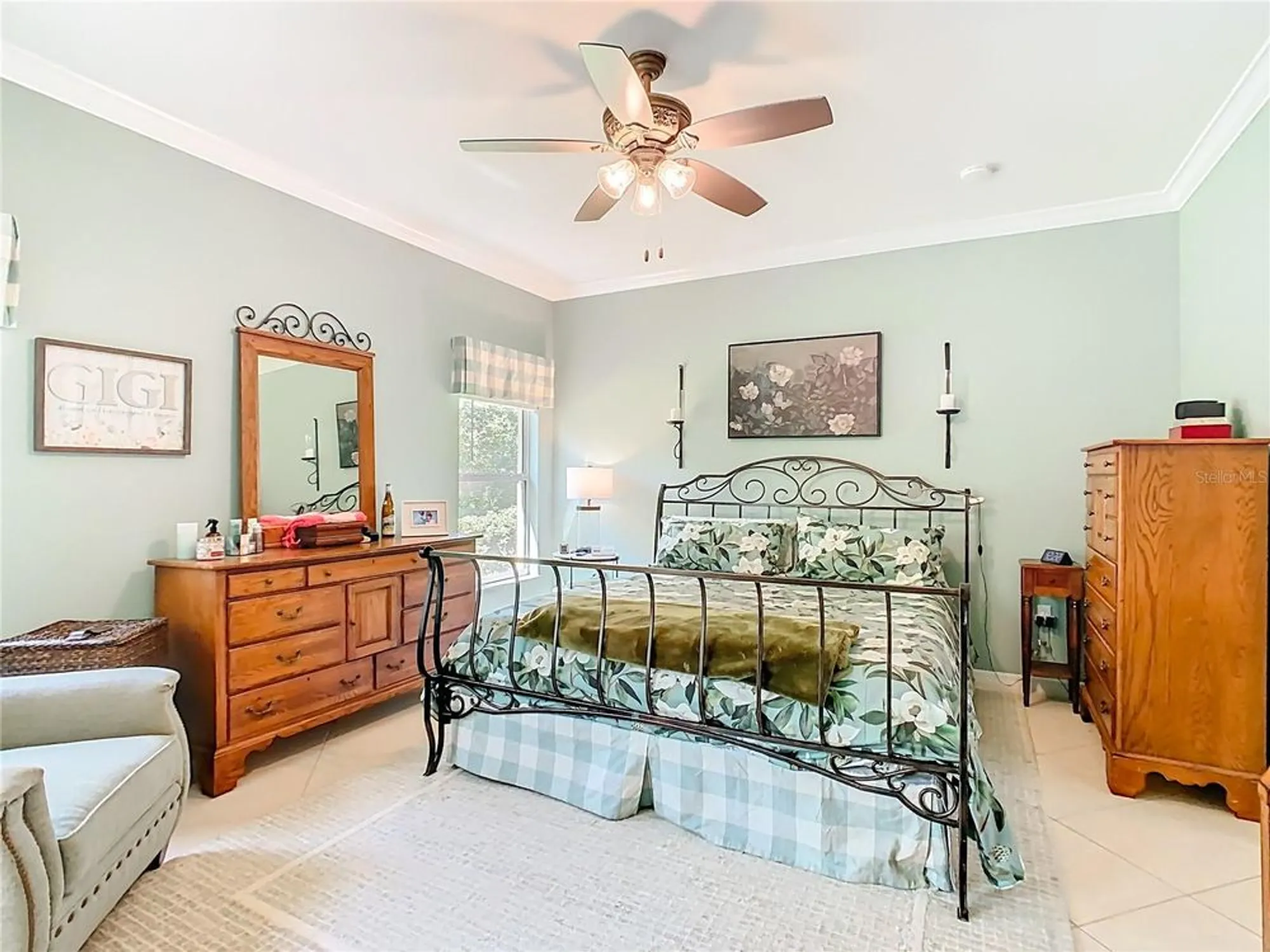 Property Slideshow image 20 of 76 | 680 portofino dr, Poinciana, FL, 34759