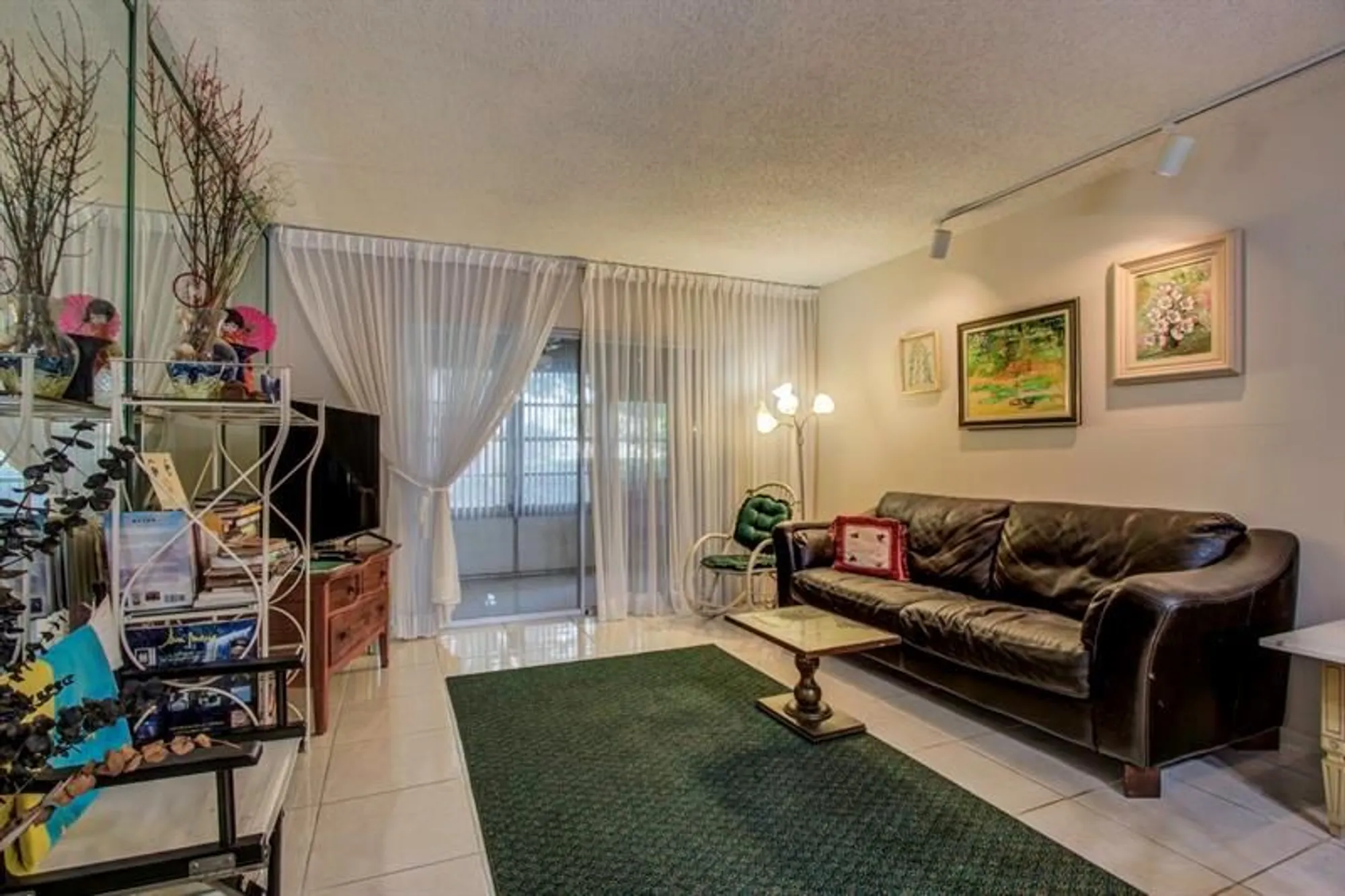 Property Slideshow image 7 of 18 | 7867 golf circle dr 108, Margate, FL, 33063