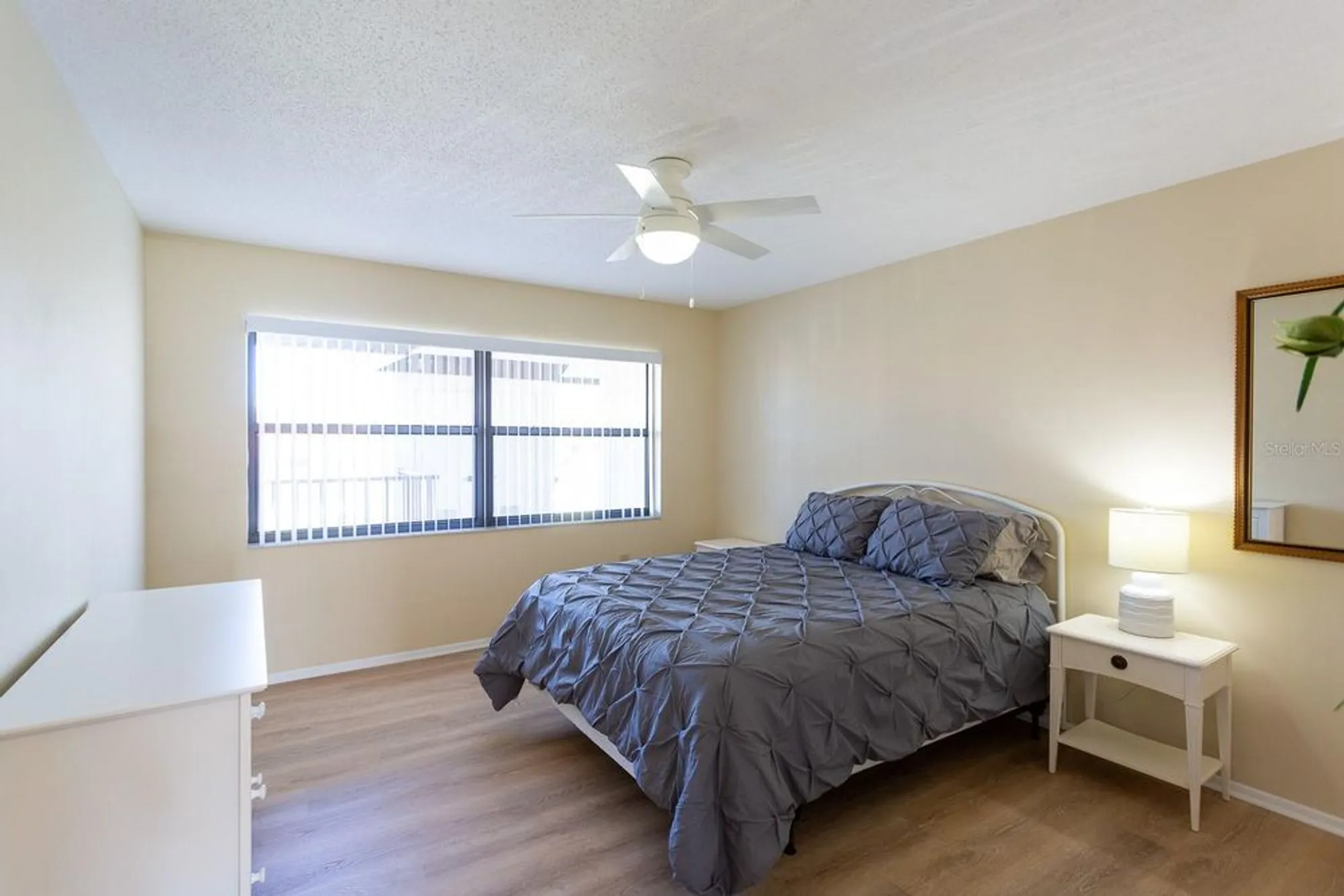 Property Slideshow image 21 of 41 | 5630 golf pointe dr 206, Sarasota, FL, 34243