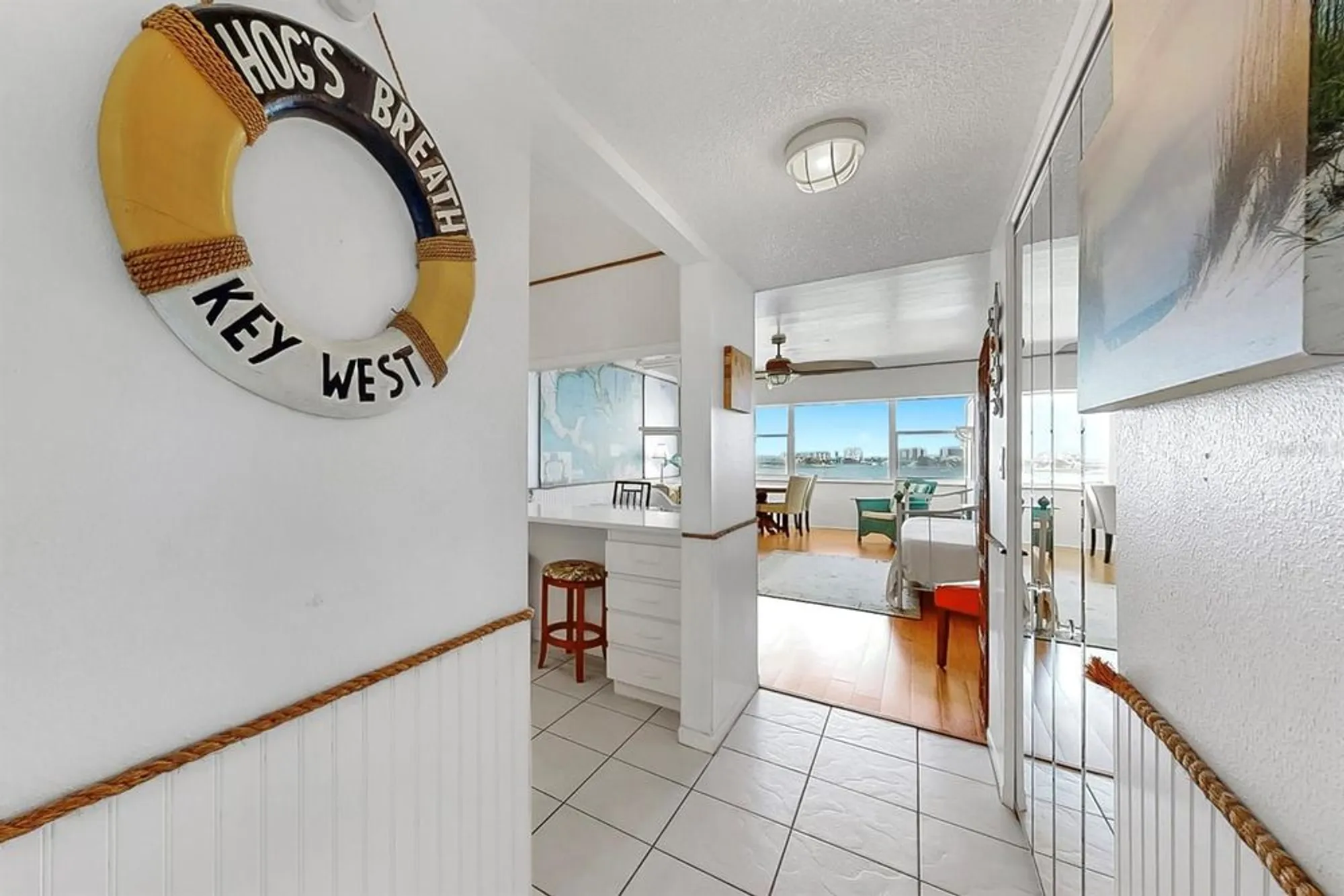 Property Slideshow image 3 of 46 | 4550 cove cir apt 605, Saint Petersburg, FL, 33708