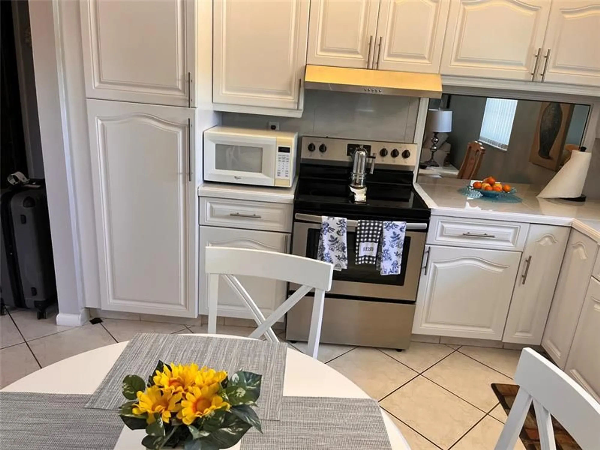 Property Slideshow image 20 of 25 | 4940 e sabal palm blvd apt 414, Tamarac, FL, 33319