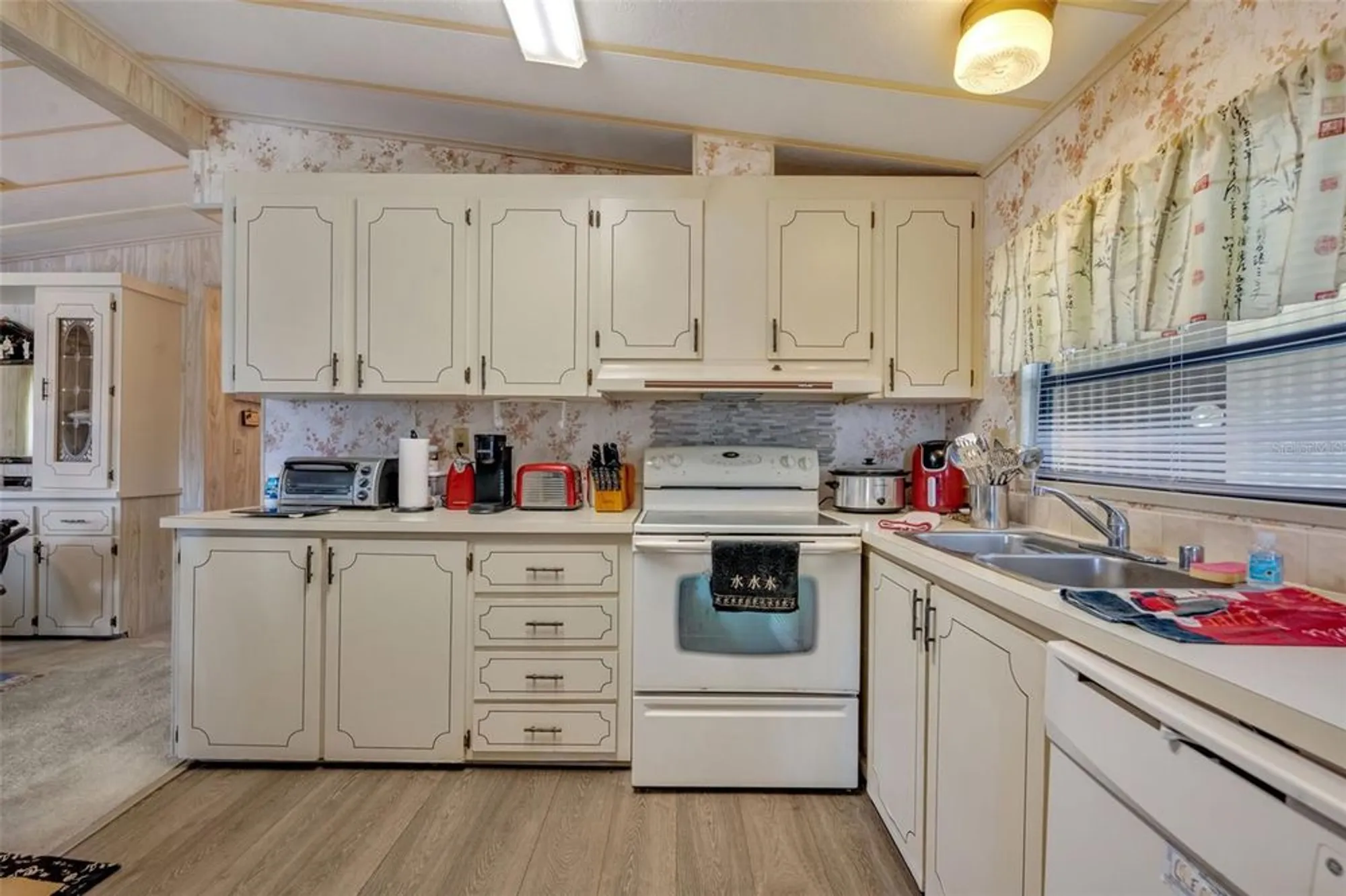 Property Slideshow image 10 of 41 | 109 lyonia ln, Wildwood, FL, 34785