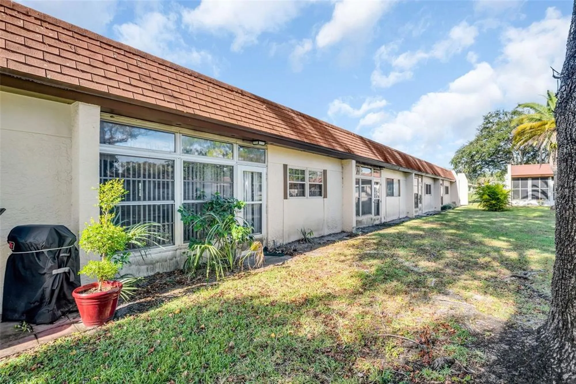 Property Slideshow image 27 of 62 | 3109 mission grove dr d, Palm Harbor, FL, 34684