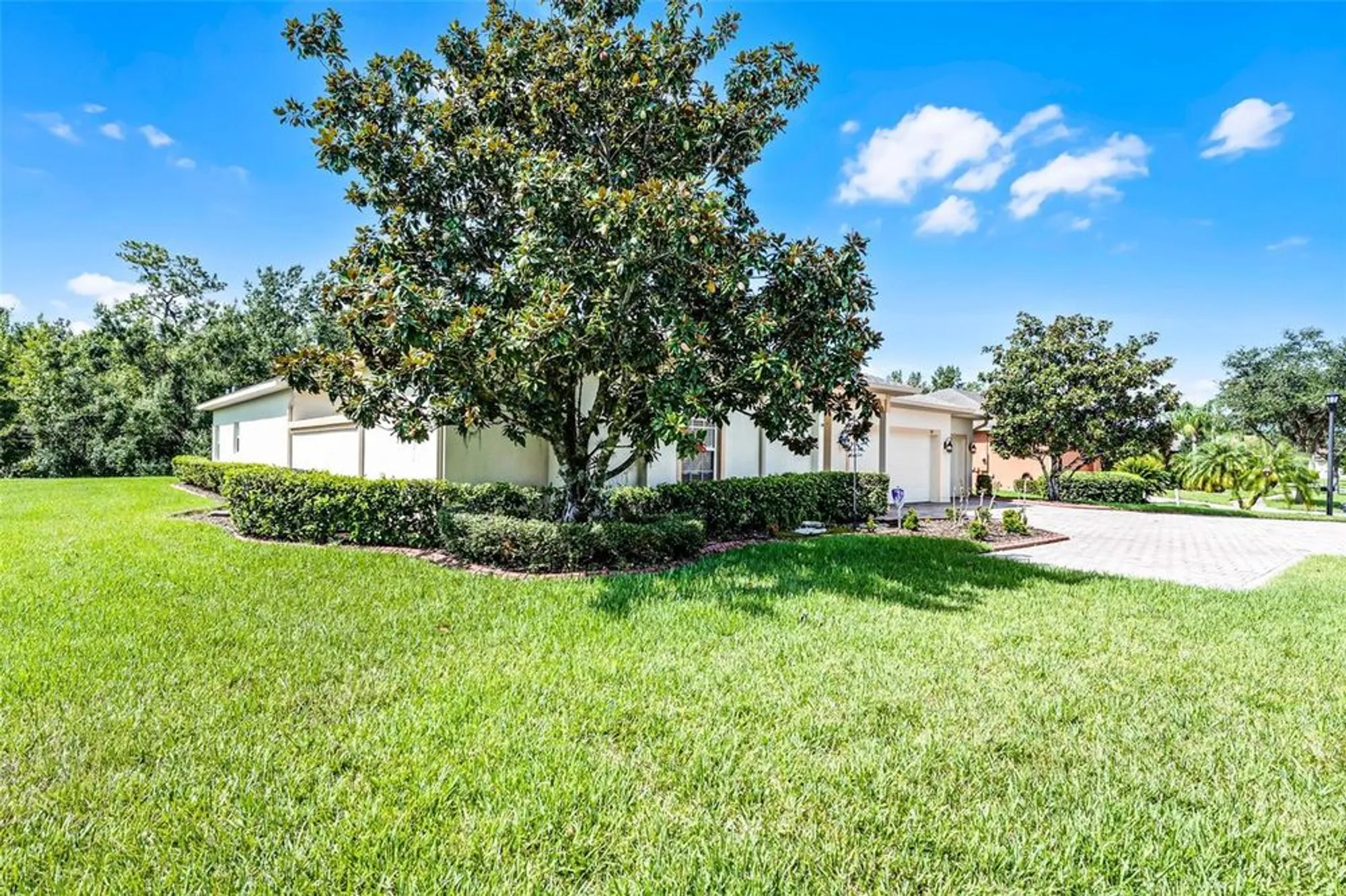 Property Slideshow image 52 of 89 | 917 shorehaven dr, Poinciana, FL, 34759