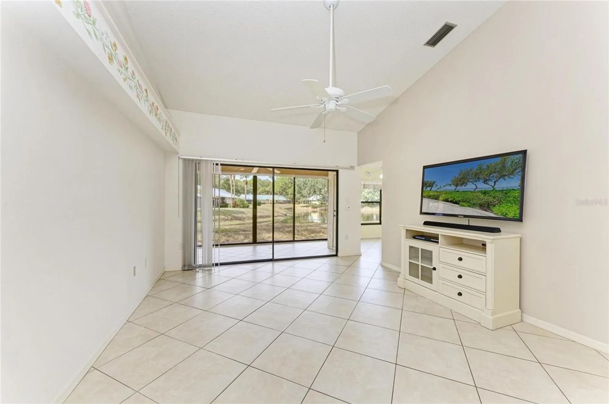Property Slideshow image 7 of 62 | 101 southampton pl 248, Venice, FL, 34293