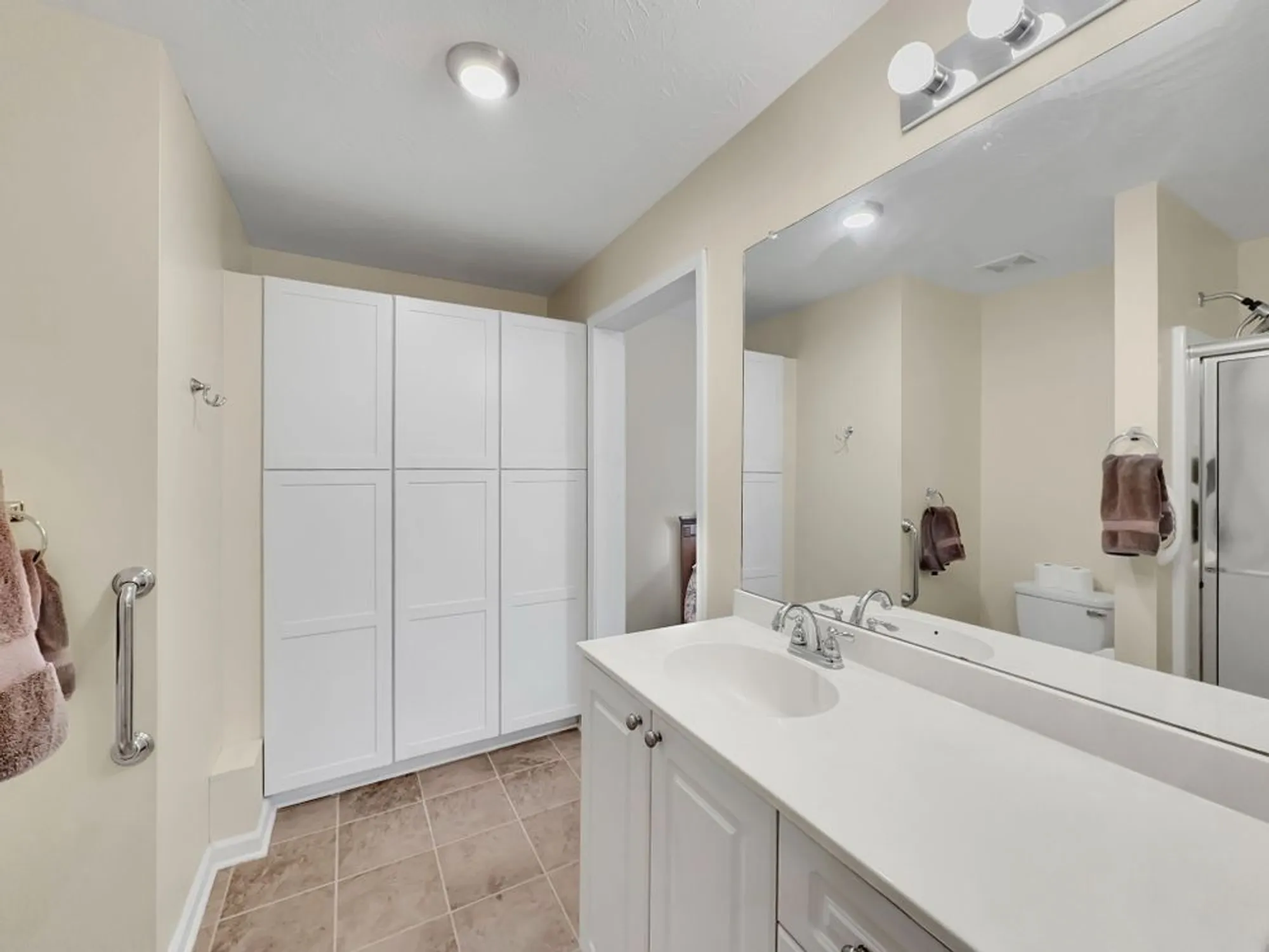 Property Slideshow image 19 of 30 | 395 devon chase hl unit 3804, Gallatin, TN, 37066