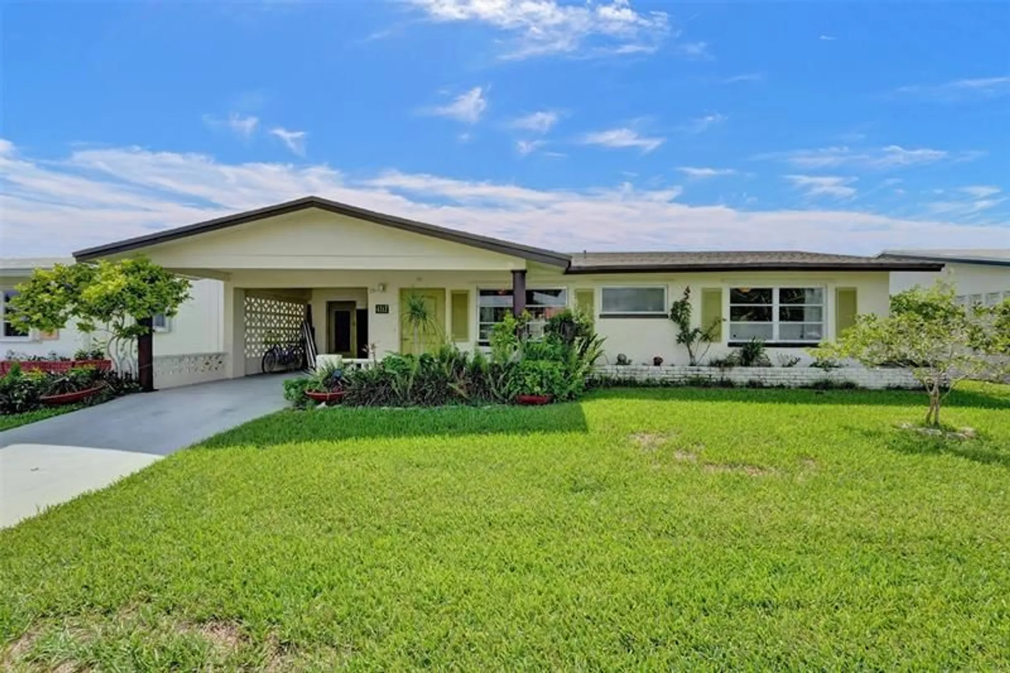 Property Slideshow image 1 of 46 | 4712 nw 41st ave, Lauderdale Lakes, FL, 33319