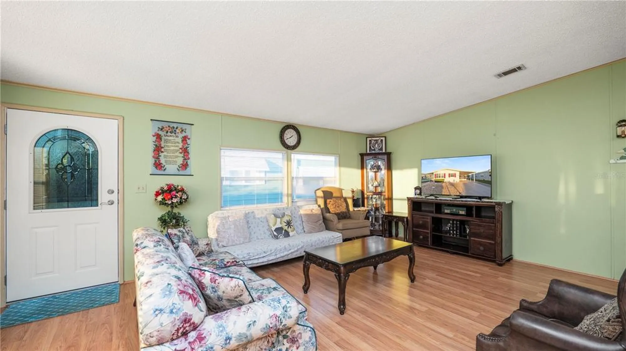 Property Slideshow image 17 of 47 | 5027 forest crest dr, Lakeland, FL, 33810