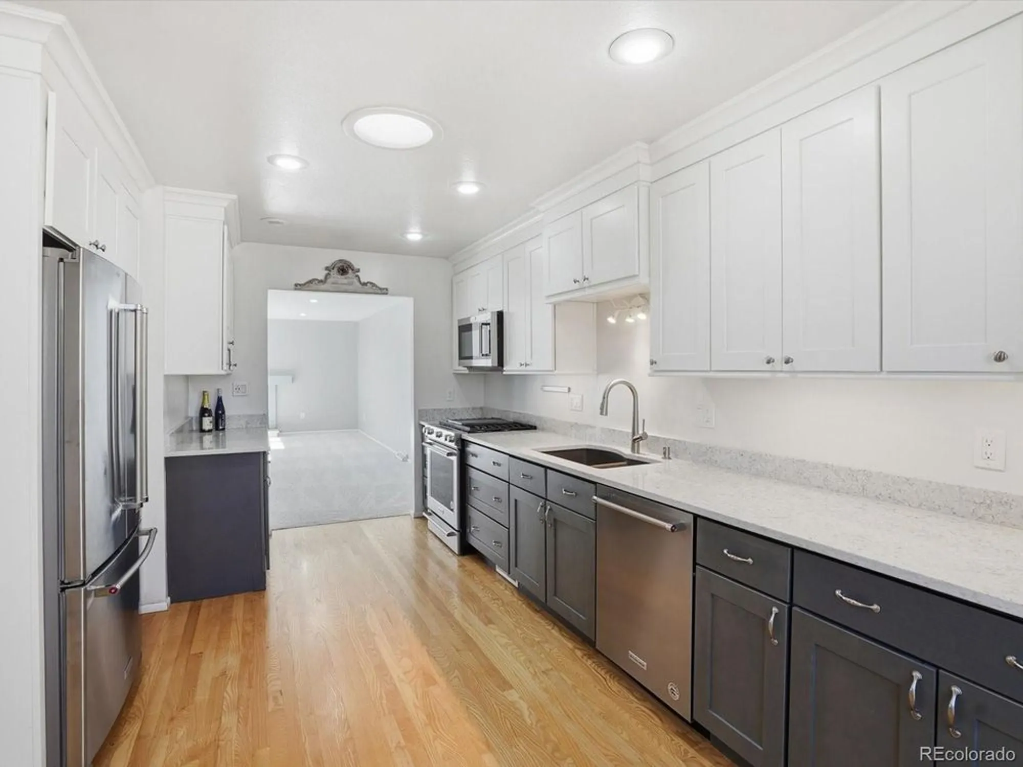 Property Slideshow image 4 of 38 | 7493 w cedar cir, Lakewood, CO, 80226