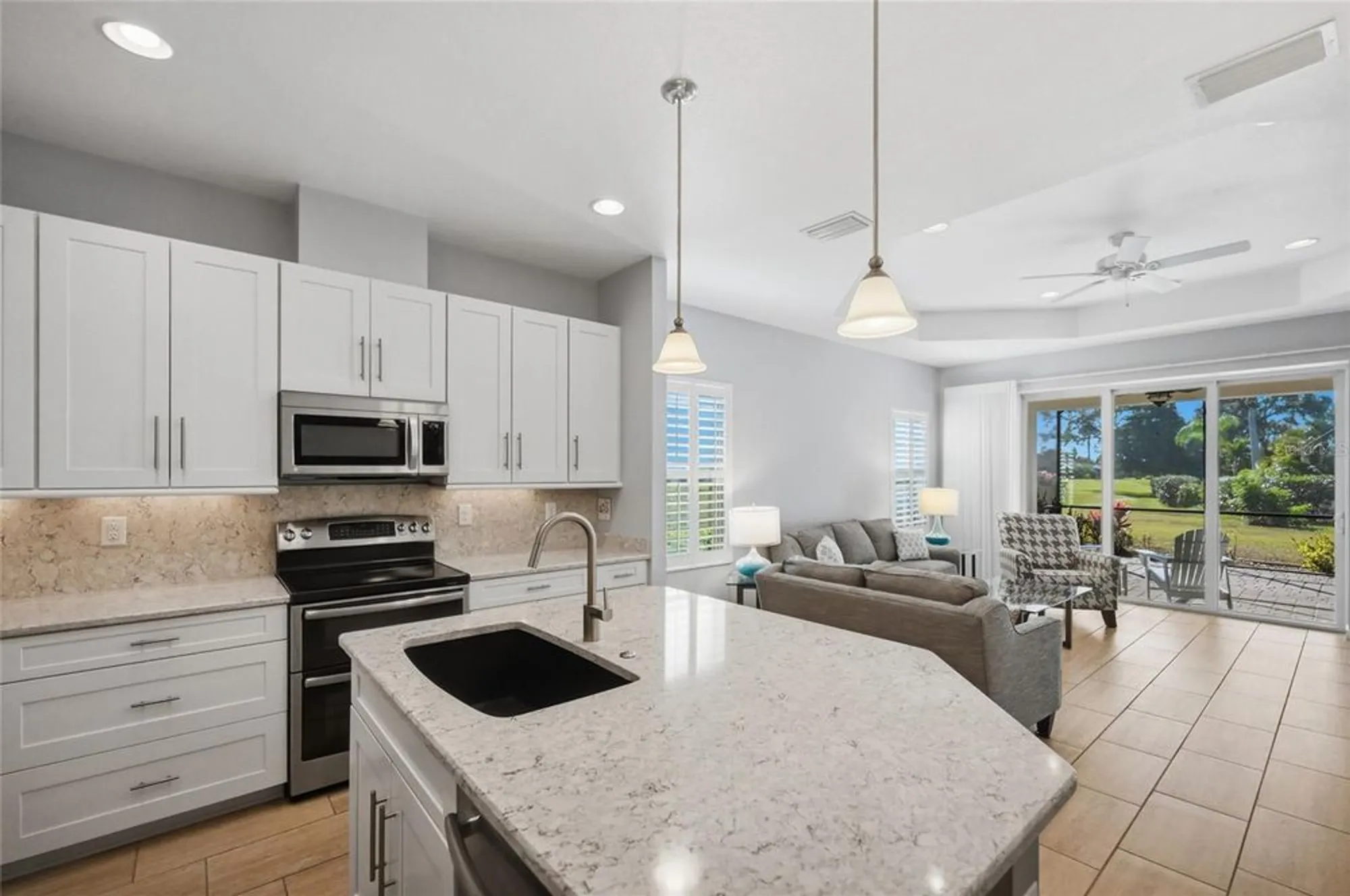 Property Slideshow image 25 of 50 | 7105 vista bella dr, Bradenton, FL, 34209