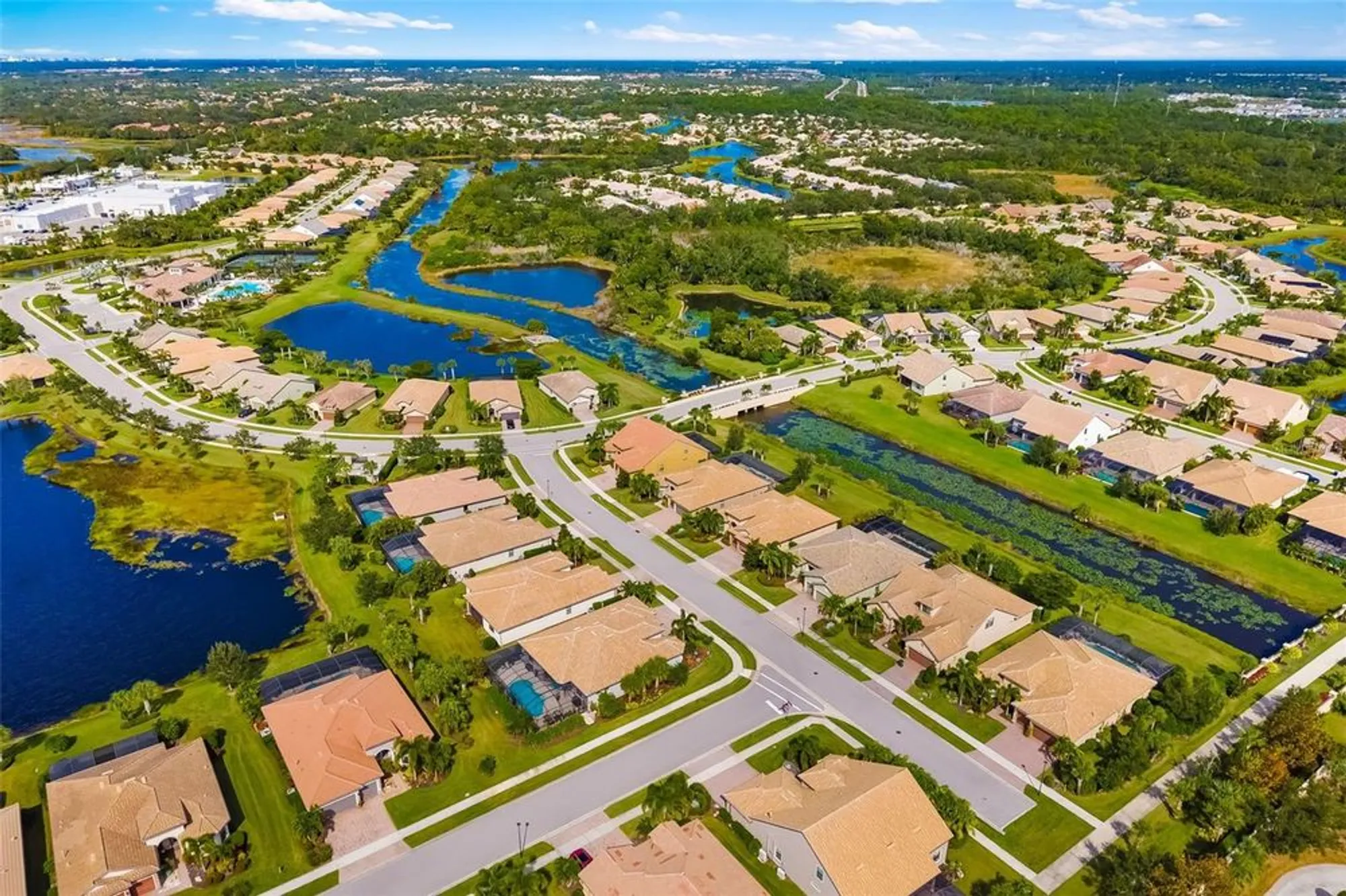 Property Slideshow image 13 of 83 | 11192 whimbrel ln, Sarasota, FL, 34238