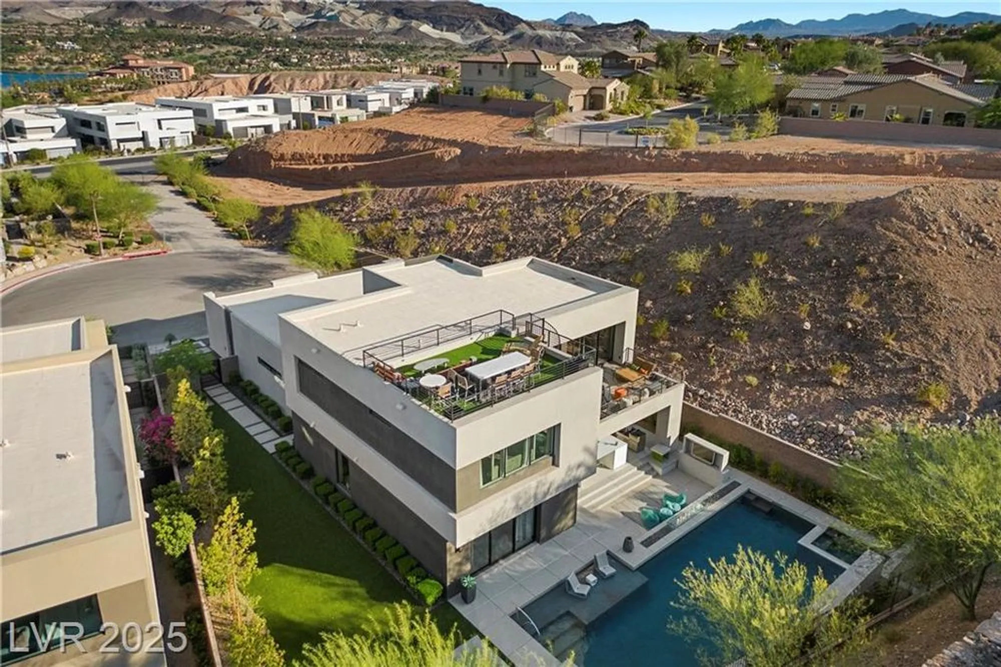 Property Slideshow image 94 of 99 | 5 highland cove ln, Henderson, NV, 89011