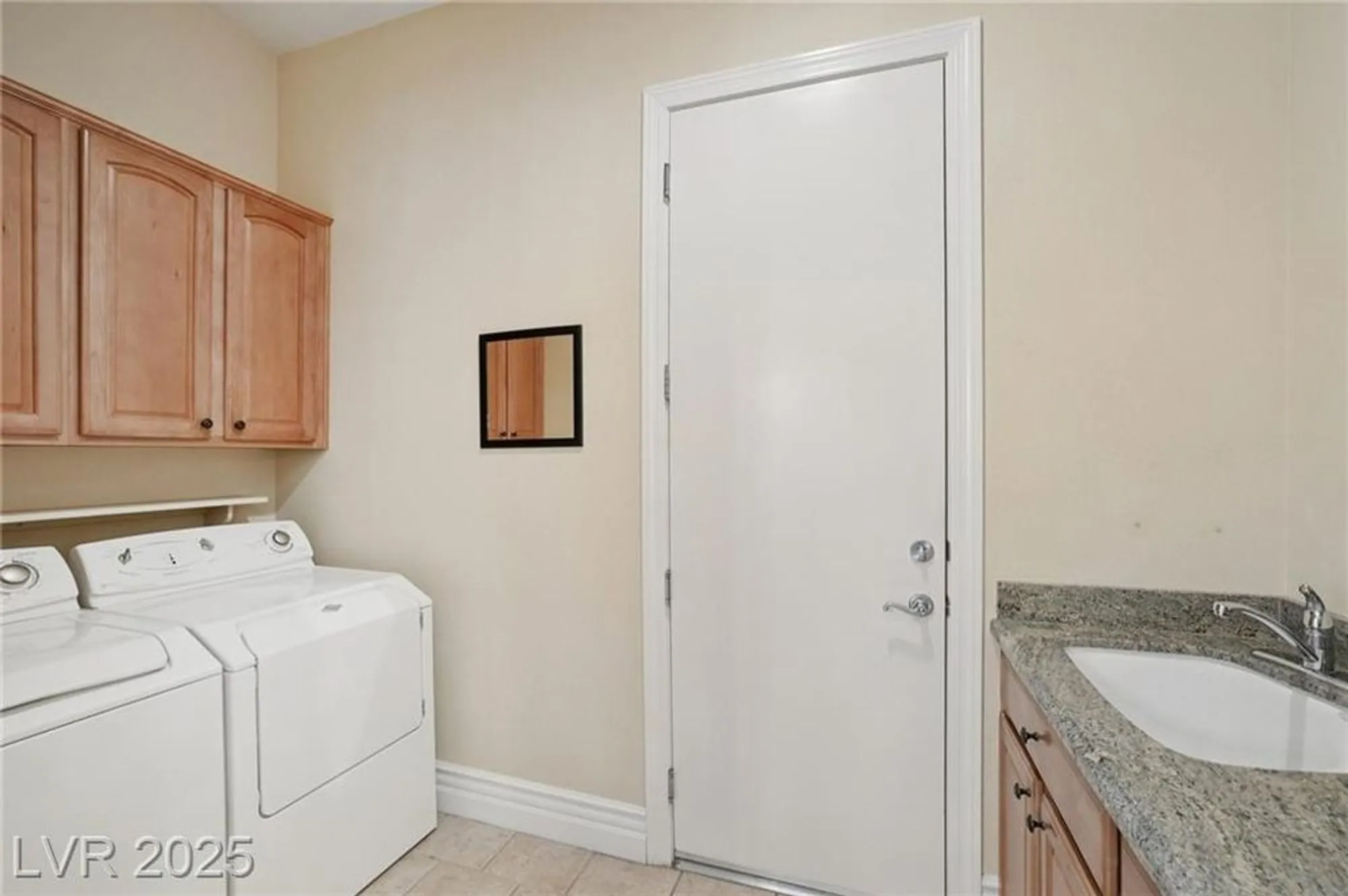 Property Slideshow image 28 of 38 | 2359 blooming valley ct, Henderson, NV, 89052